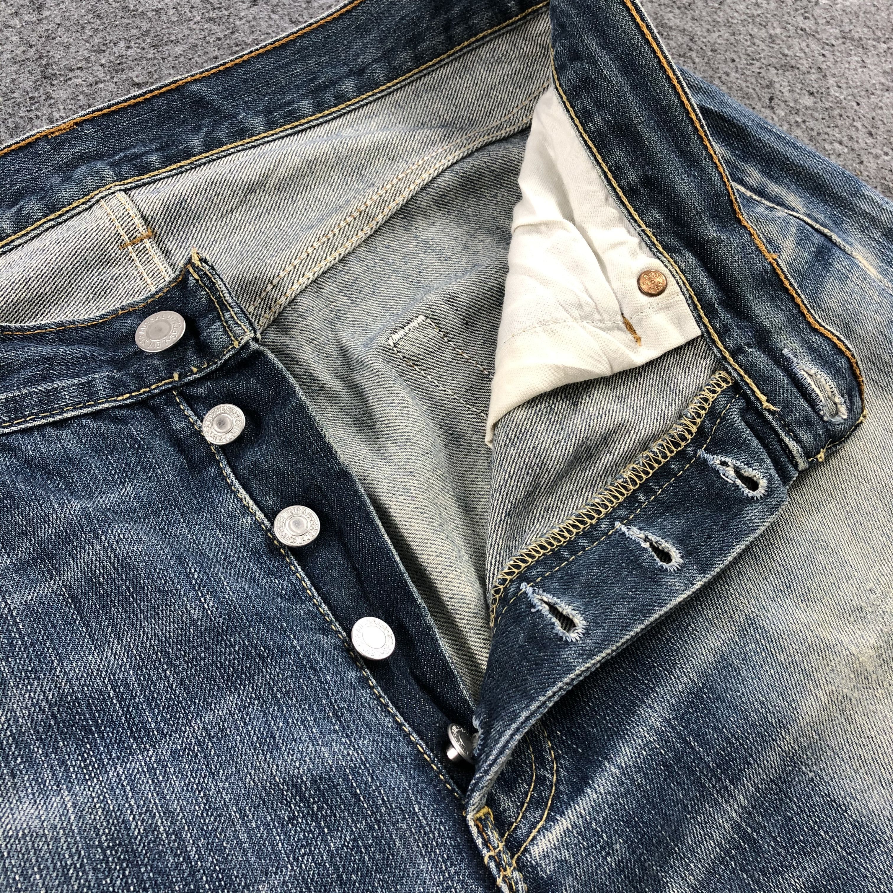 Levi's × Vintage Vintage Blue Wash Levis 501 Jeans-JM1392 Size US 33 - 8 Thumbnail