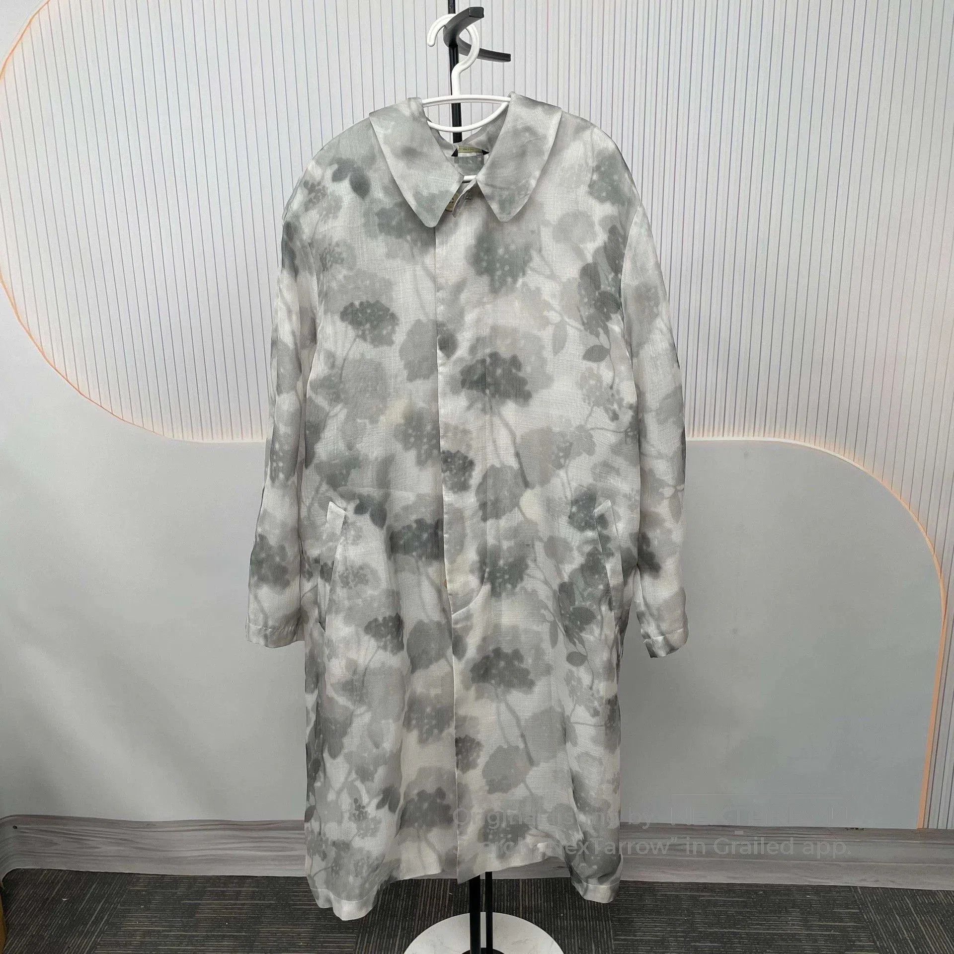 Fendi fendi floral printed long coat size 48. Size US M / EU 48-50 / 2 - 1 Thumbnail