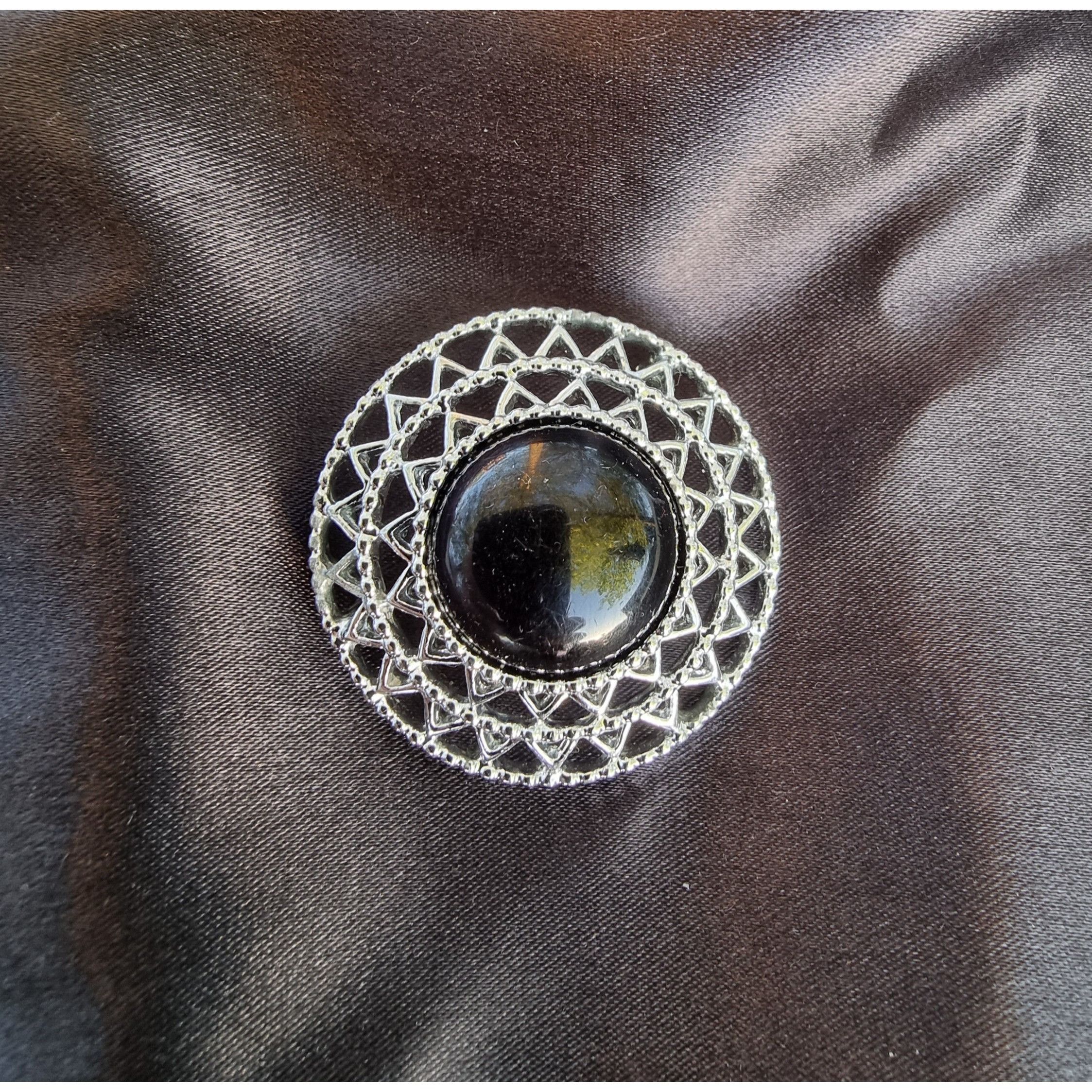 Vintage Vintage SARAH COVENTRY Signed Round Brooch Pin Black And Sil Size ONE SIZE - 1 Thumbnail