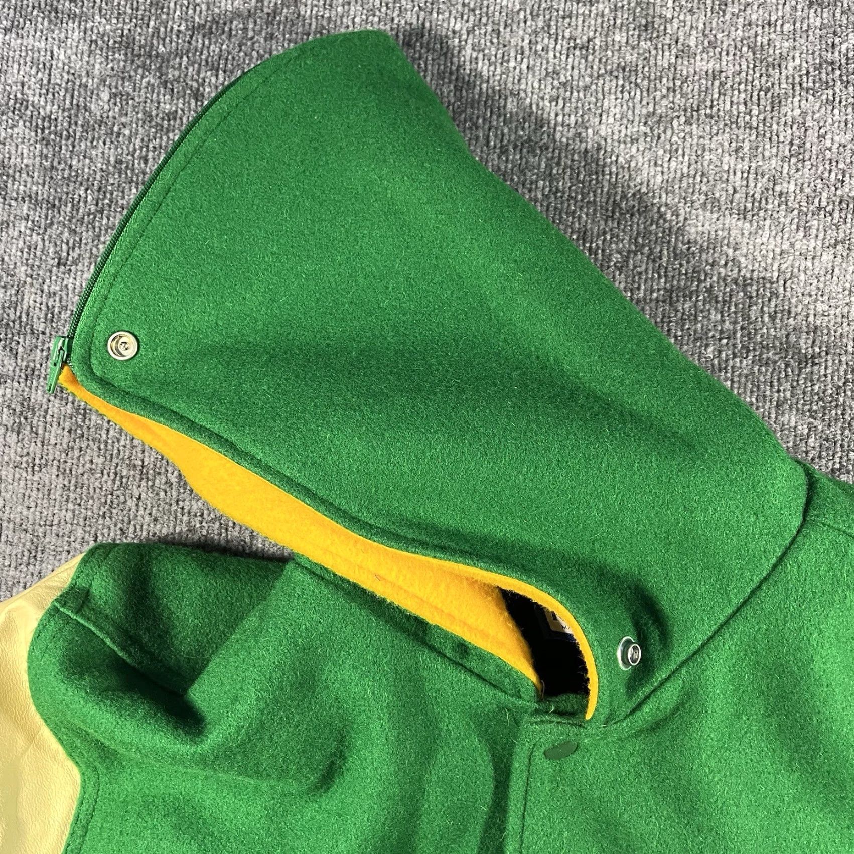 Vintage Vintage Rennoc 80s 90s Varsity Letterman Hooded Bomber Jacket Green Mens XL NEW Size US XL / EU 56 / 4 - 4 Thumbnail