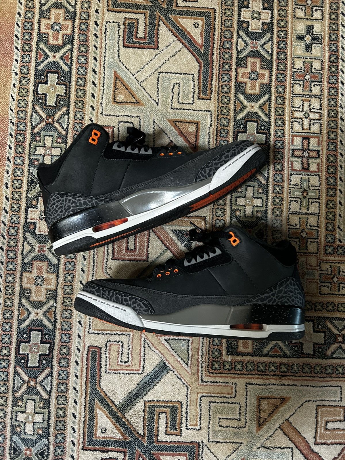 Nike Jordan Retro 3 Size US 11.5 / EU 44-45 - 2 Thumbnail