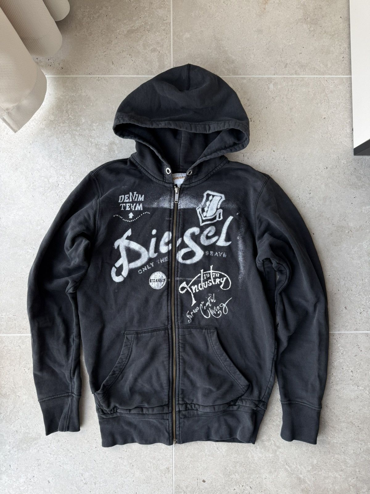 Diesel Rare Vintage Diesel Hoodie GOTHIC Faded Distressed Size US S / EU 44-46 / 1 - 1 Thumbnail