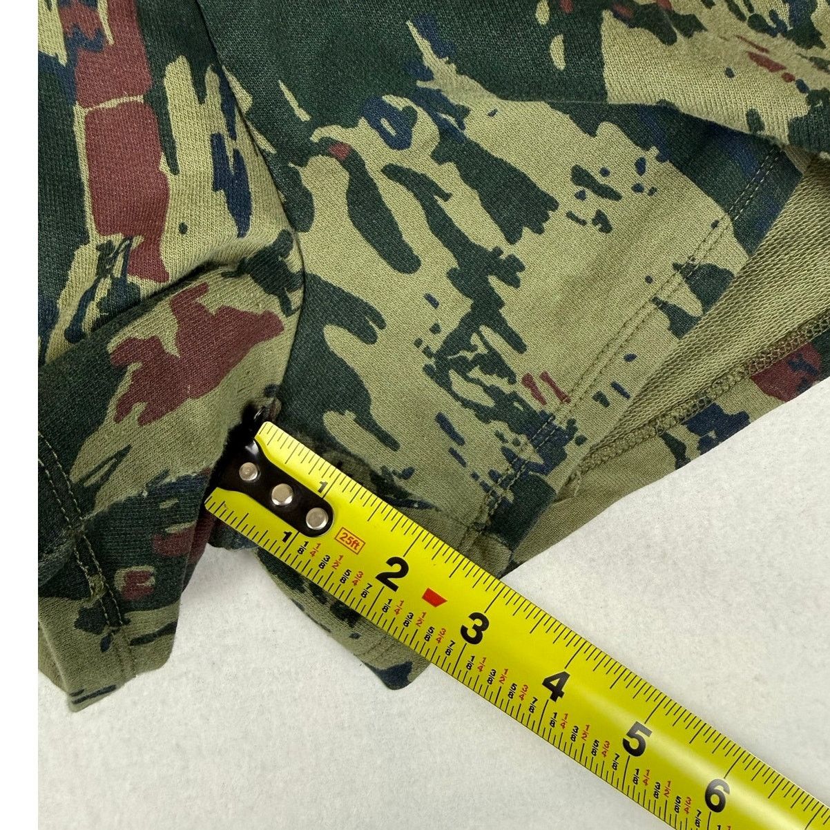 Gymshark Gymshark Women's Graphic Camo Shorts - Size M - Excellent Size 30" / US 8 / IT 44 - 7 Thumbnail