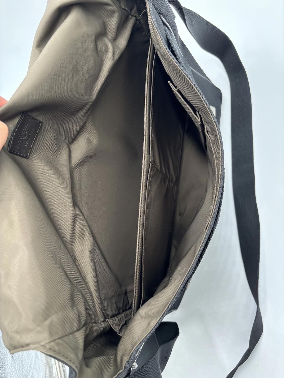 Louis Vuitton Louis Vuitton Black Men's Computer Bag Large Size ONE SIZE - 9 Thumbnail