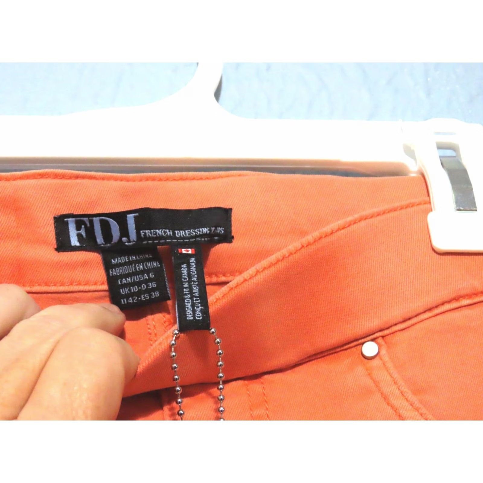 Vintage FDJ French Dressing Jeans Women's 6 Capris Tangerine Orange 5-Pocket Denim Capri Summer Spring Fall NWT Size 28" / US 6 / IT 42 - 4 Thumbnail