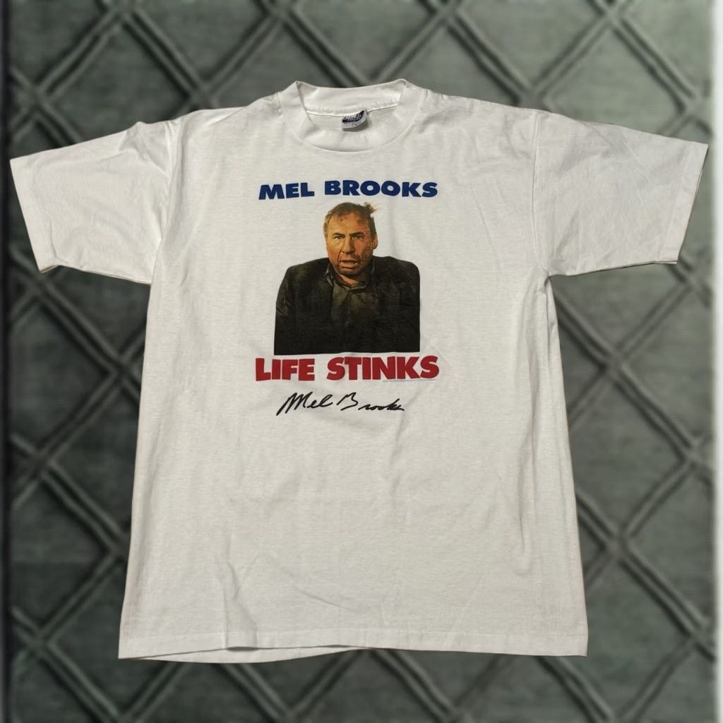 Hanes VINTAGE Mel Brooks Life Stinks Shirt L White 90s MGM Spaceballs Young Frankenstein Hanes Men T-Shirt Crew Neck Short Sleeve Graphic Print 1990s Size US L / EU 52-54 / 3 - 1 Thumbnail
