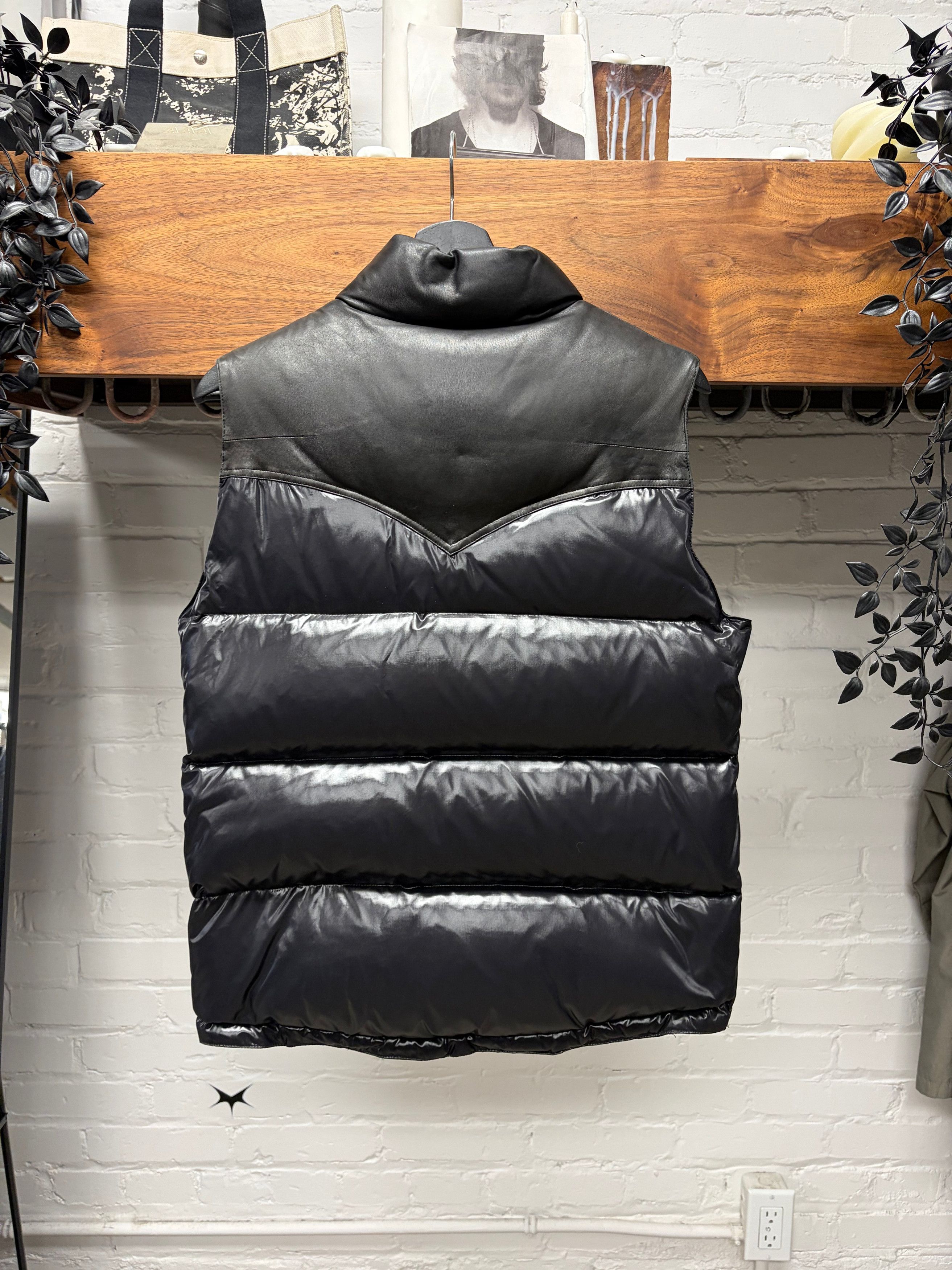 Number (N)ine AW2007 Number (N)ine ‘Love God Murder’ Leather/Down Fill Vest Size US M / EU 48-50 / 2 - 4 Thumbnail