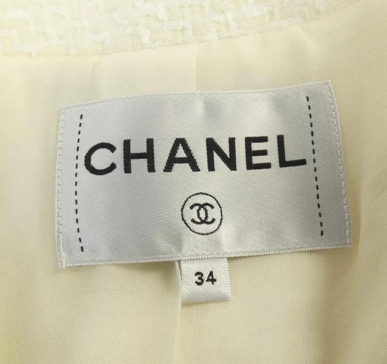 Chanel Chanel White buckle jacket Size XS / US 0-2 / IT 36-38 - 4 Thumbnail