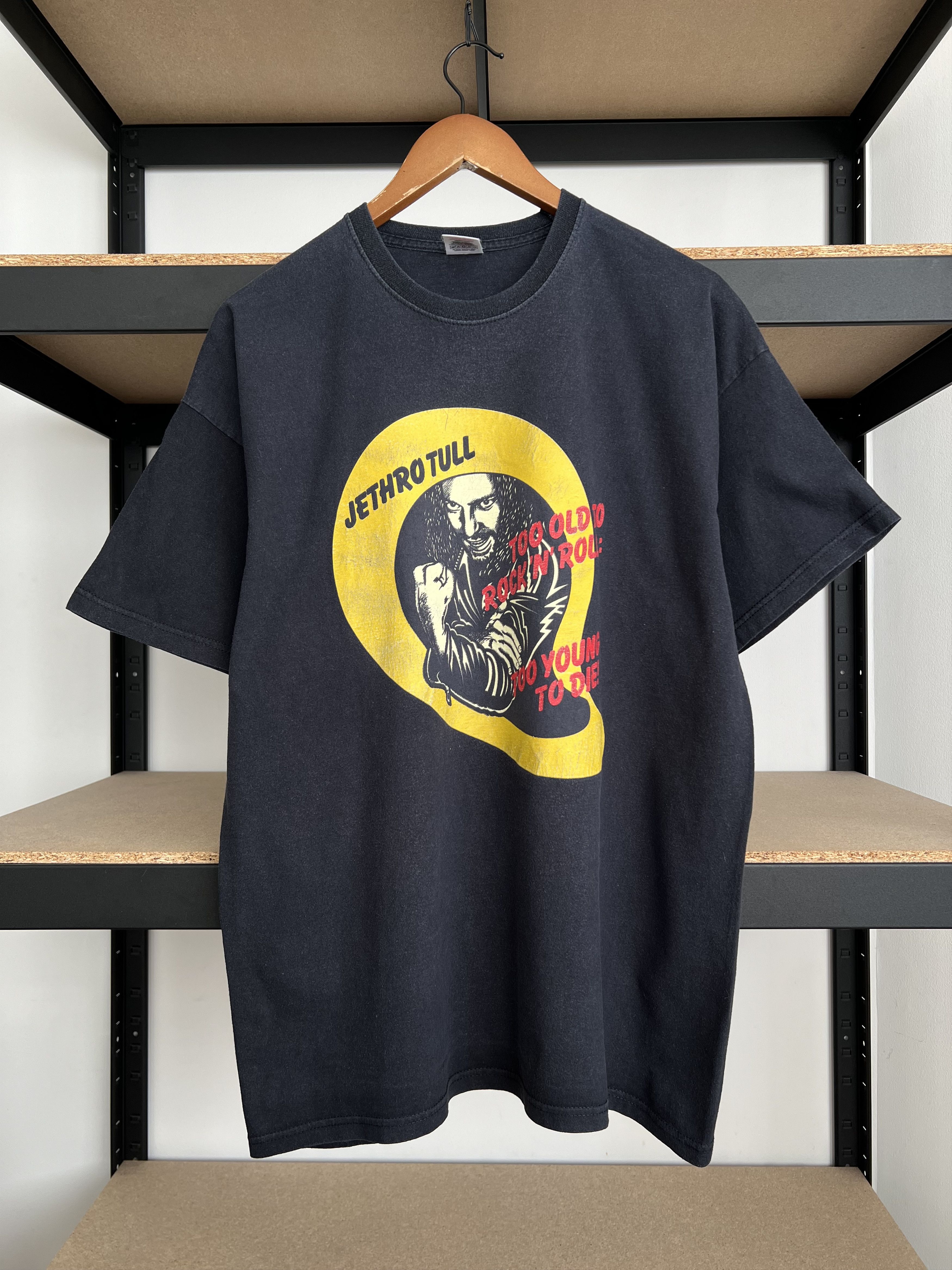 Band Tees Vintage 2000s Jethro Tull Too Old to Rock n Roll T-shirt Size US XL / EU 56 / 4 - 3 Thumbnail