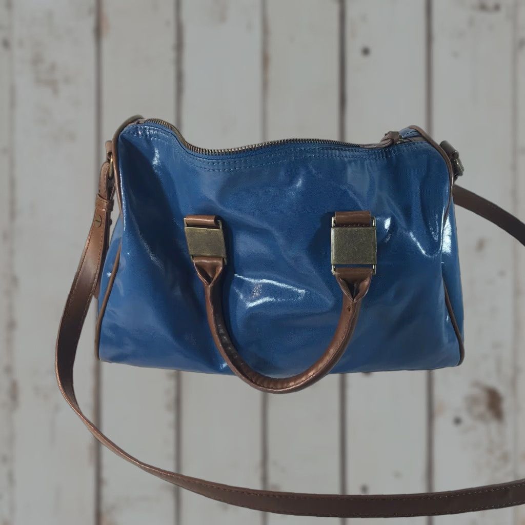 Vintage SIMPLY VERA VERA WANG Crossbody Shoulder Bag Medium Bright Blue Nylon with Brown Leather Trim, Gold Hardware - Womens Size ONE SIZE - 1 Thumbnail