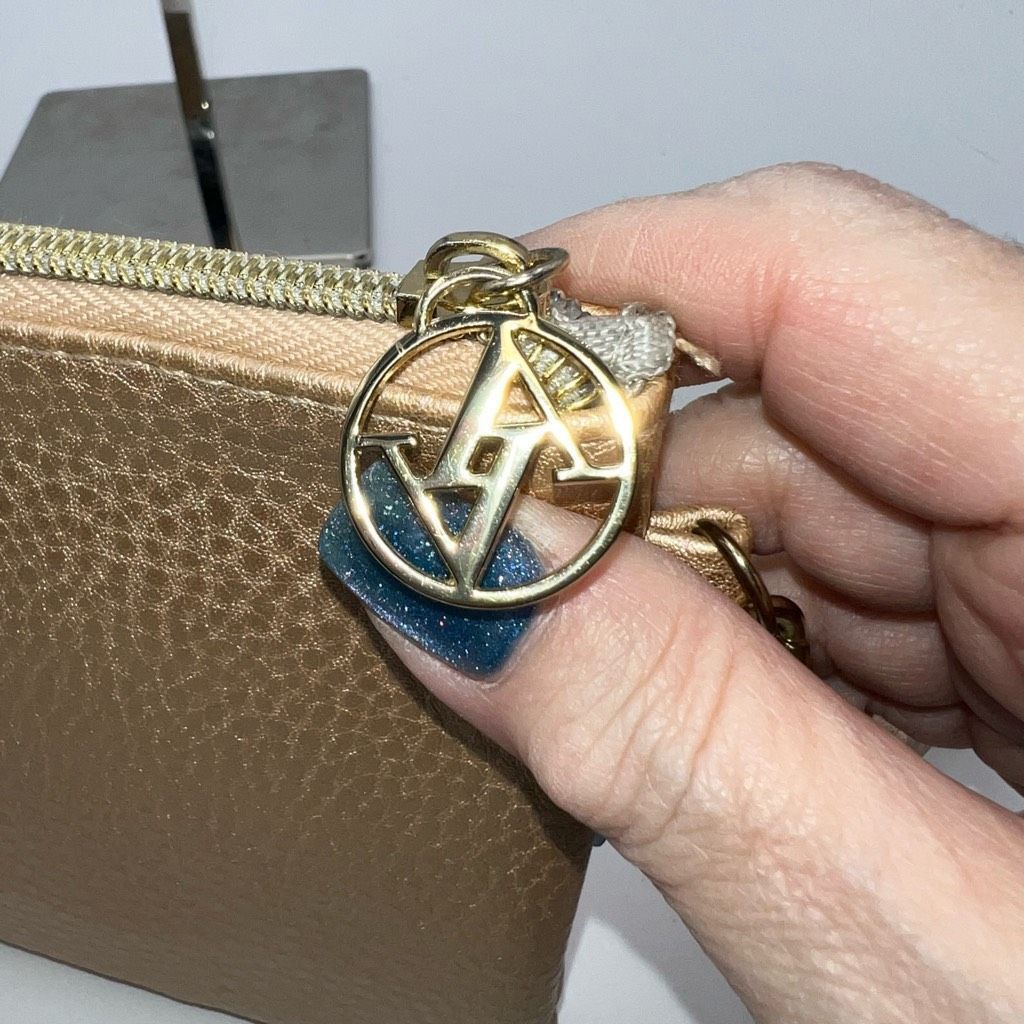 Other Adrienne Vittadini Charging Zip Around Wristlet Size ONE SIZE - 4 Thumbnail