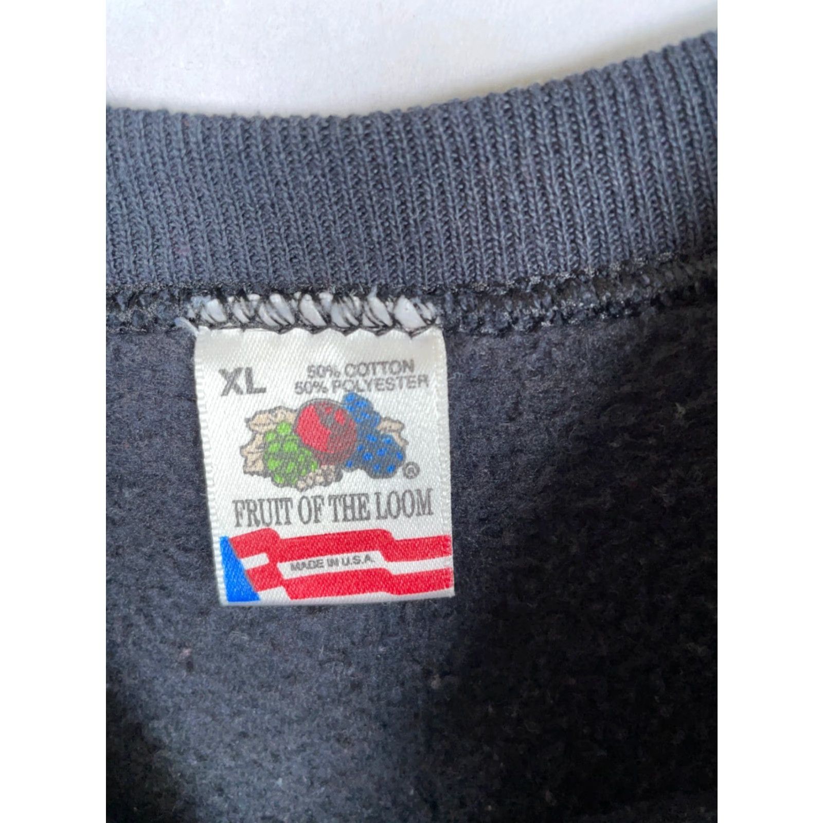 Fruit Of The Loom VINTAGE Washington DC Sweatshirt Adult XL Black Raglan Sleeves 50/50 Cotton Polyester Crew Neck Pullover 90s City Retro Fruit of the Loom Mens Size US L / EU 52-54 / 3 - 3 Thumbnail