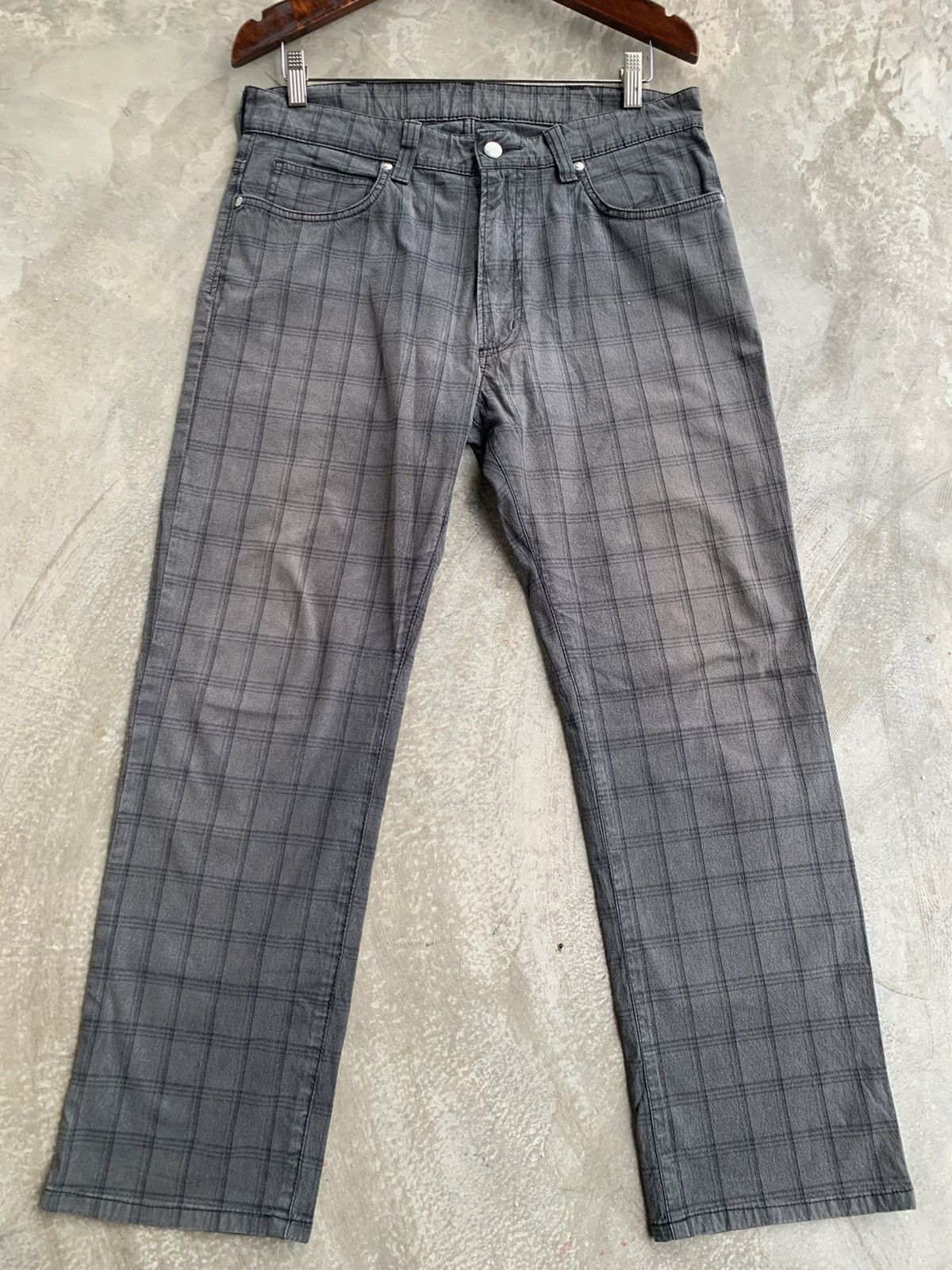 Designer × Wrangler Casual Pants By Wrangler Size US 33 - 1 Thumbnail