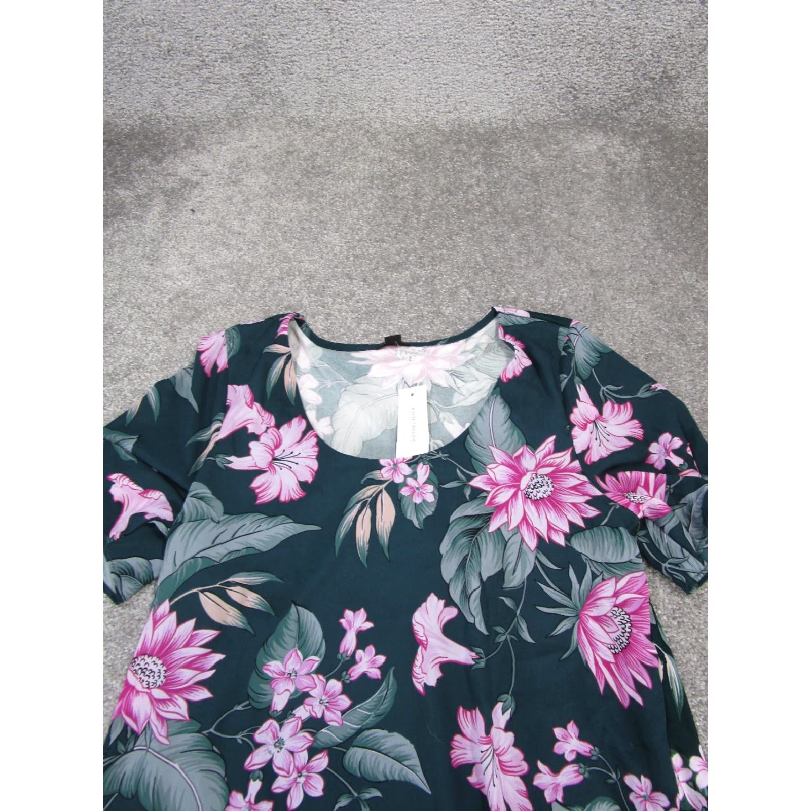 Ann Taylor Ann Taylor Shirt Womens M Blue Floral Blouse Short Sleeve NEW - Regular Fit, Round Neck, Polyester, Casual, Blouse, Women, Brand: Ann Taylor Size M / US 6-8 / IT 42-44 - 2 Thumbnail