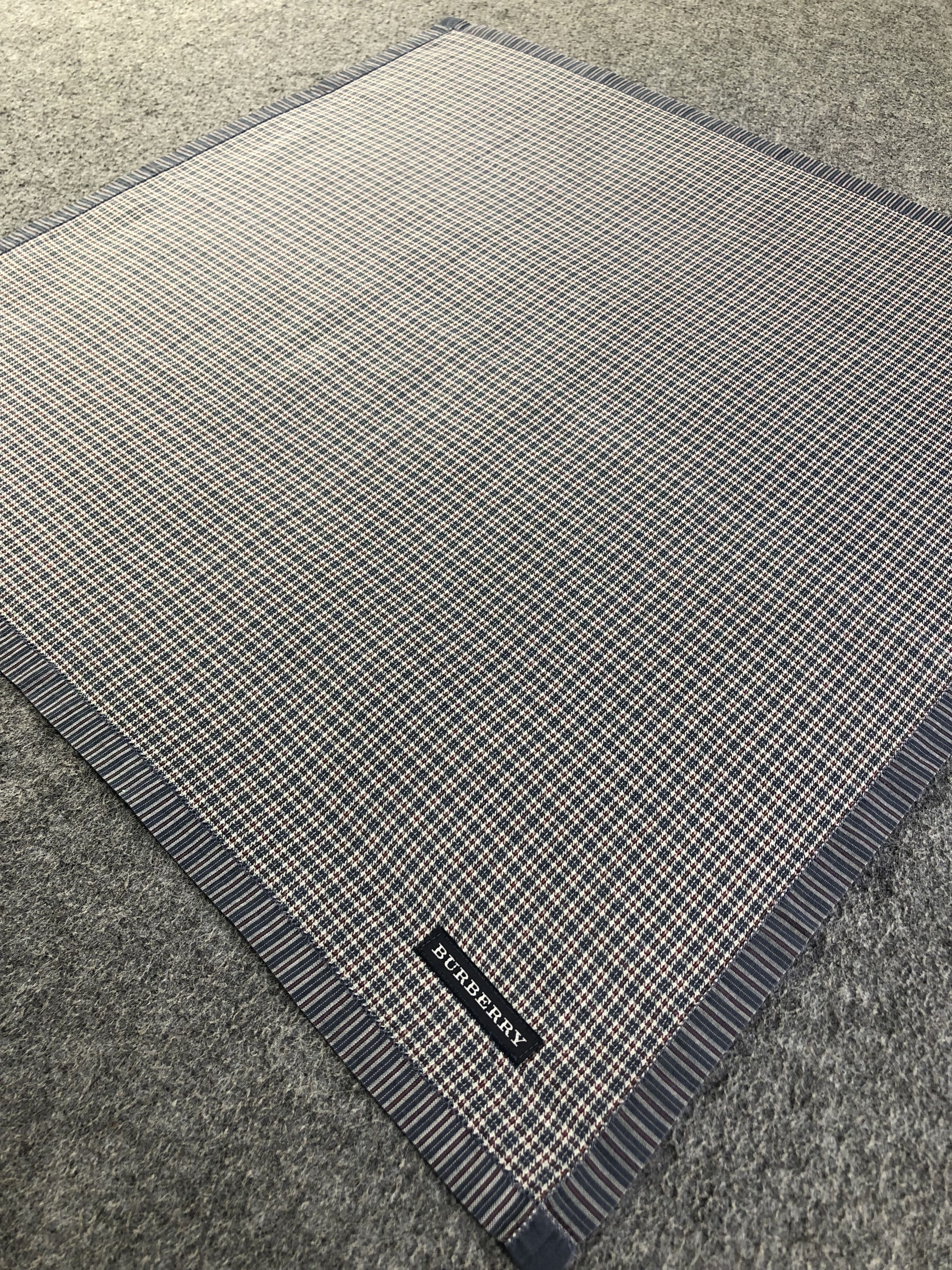 Burberry Burberry Handkerchief / Bandana / Neckerchief C422 Size ONE SIZE - 4 Thumbnail