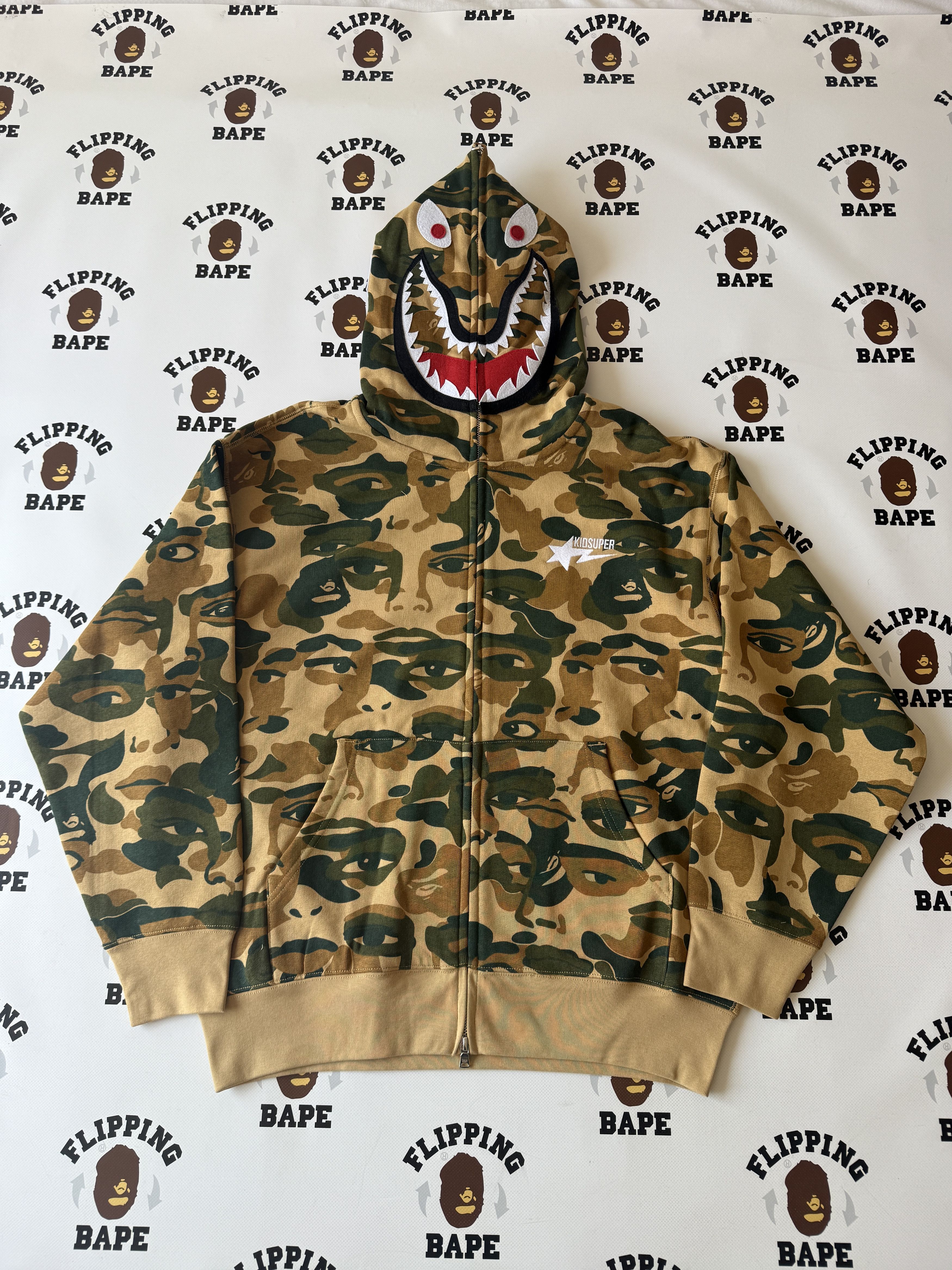 APE BAPE KAWS KIDSUPER SHARK シャークパーカー APE BAPE KAWS KIDSUPER SHARK シャークパーカー L