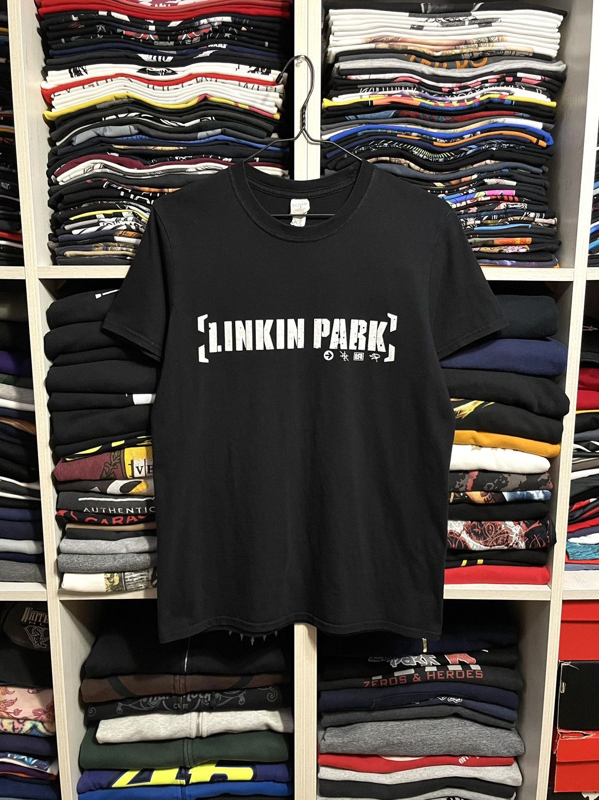 Band Tees Vintage Y2K Linkin Park Rock Band T-Shirt Size M Black Size US M / EU 48-50 / 2 - 1 Thumbnail