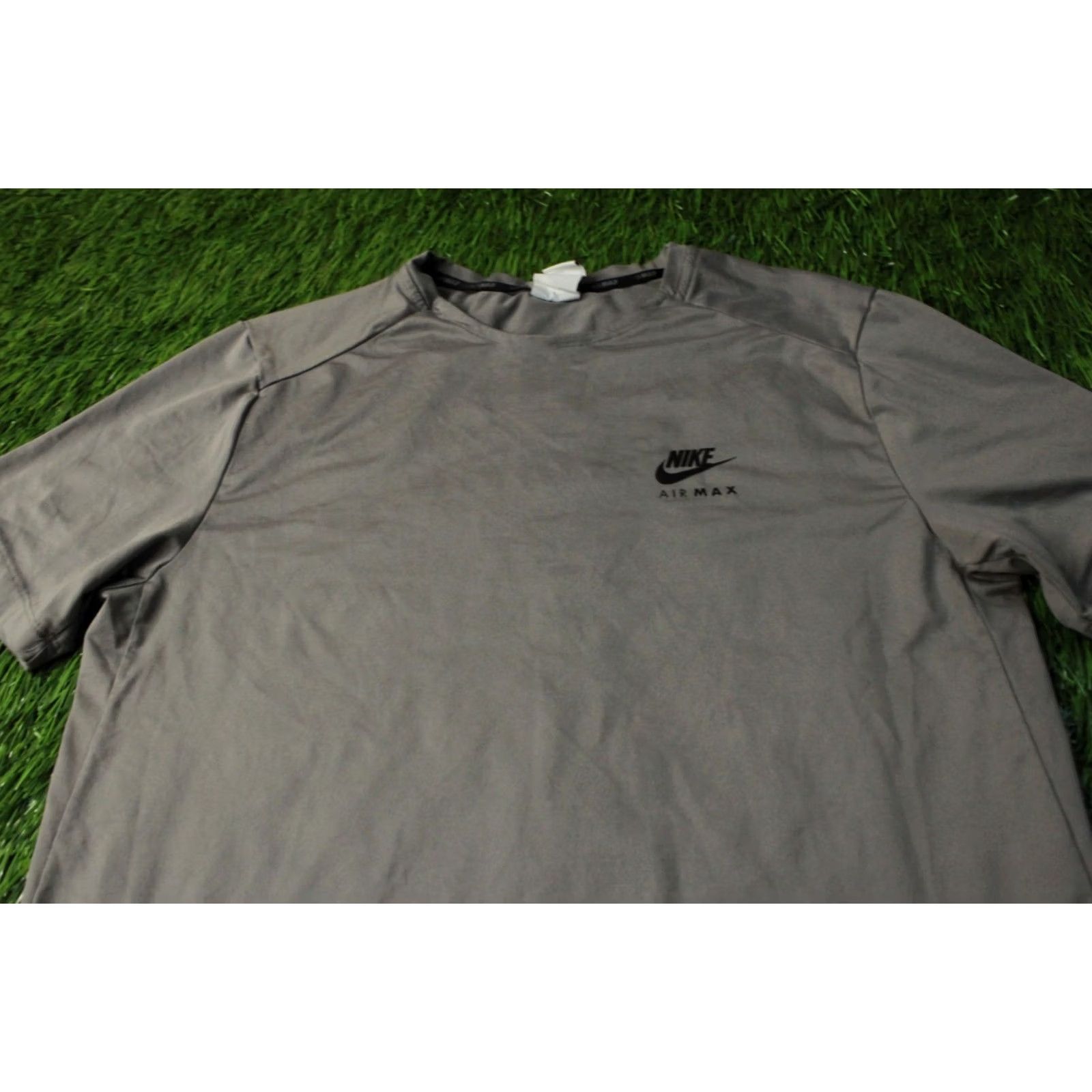 Nike Nike Air Max Original 2023 Men Sport Training Shirt Jersey M Gray Short Sleeve T-Shirt Crew Neck Regular Size M Nike Air Max Mens Gray Jersey 2023 Size US M / EU 48-50 / 2 - 3 Thumbnail