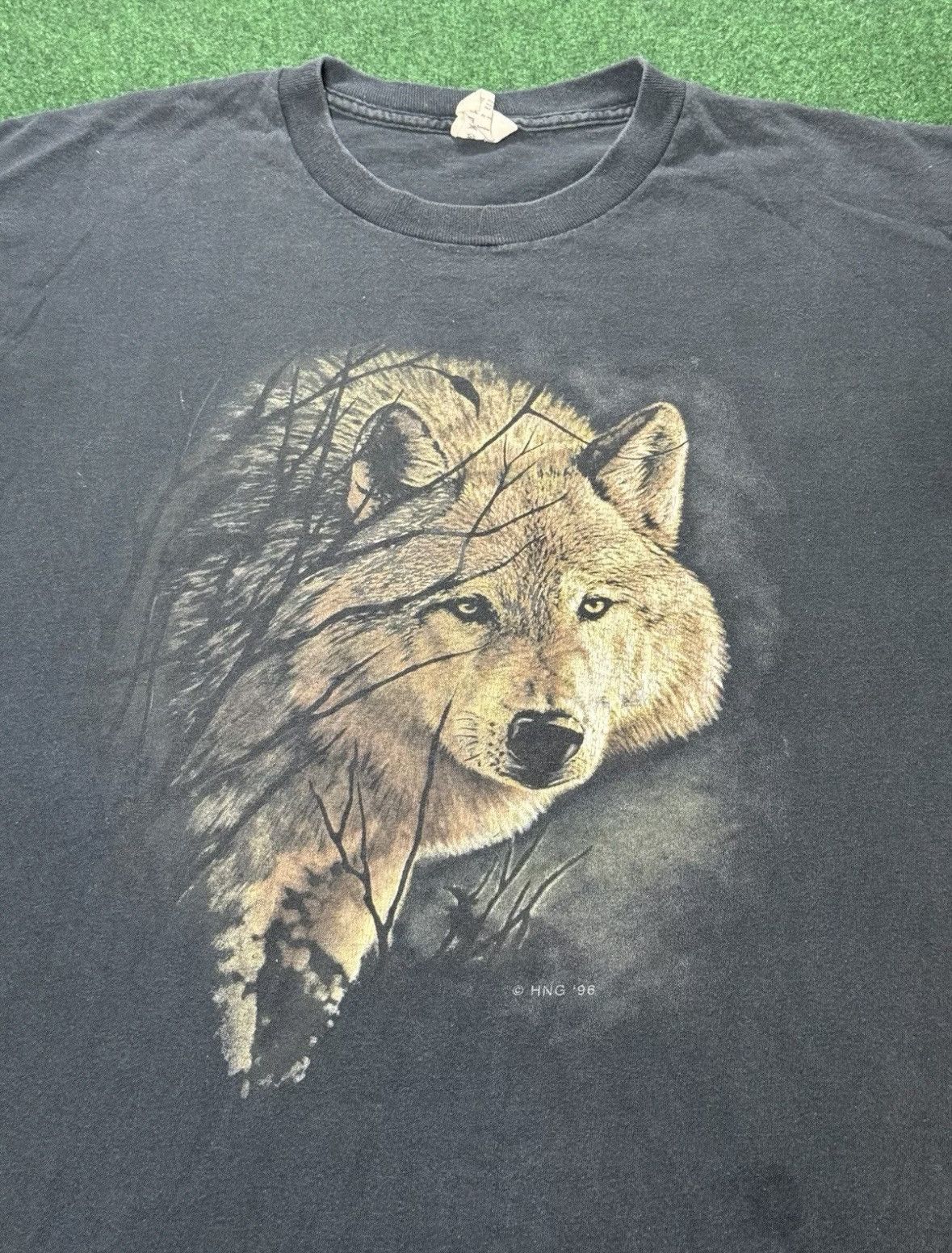The Mountain × Vintage Vintage 90s Lone Wolf Nature Animal Single Stitch T Shirt Size US XL / EU 56 / 4 - 2 Thumbnail