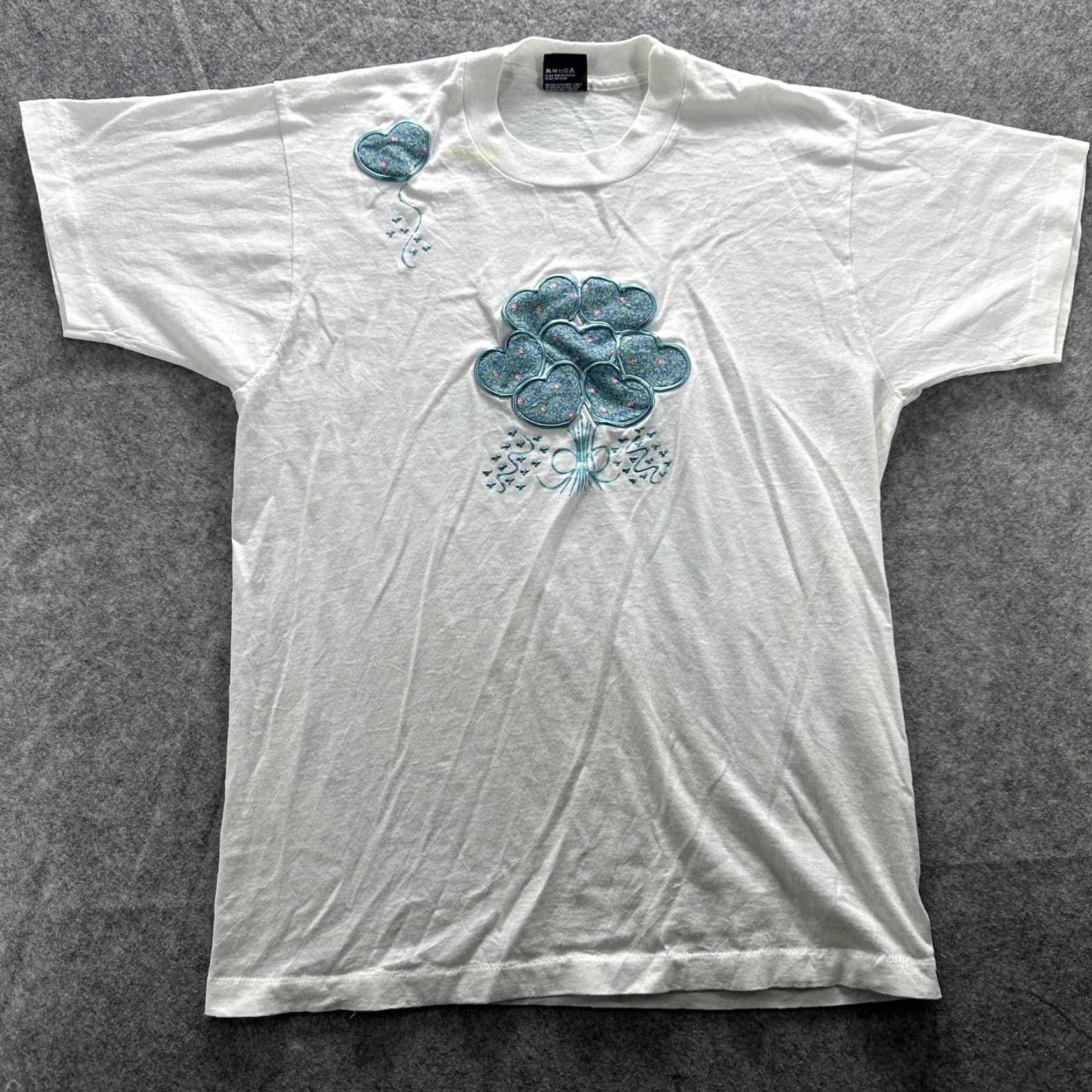 Vintage VINTAGE Screen Stars Best Shirt Mens L White Heart Bouquet Graphic 90s T-Shirt Size US L / EU 52-54 / 3 - 2 Thumbnail