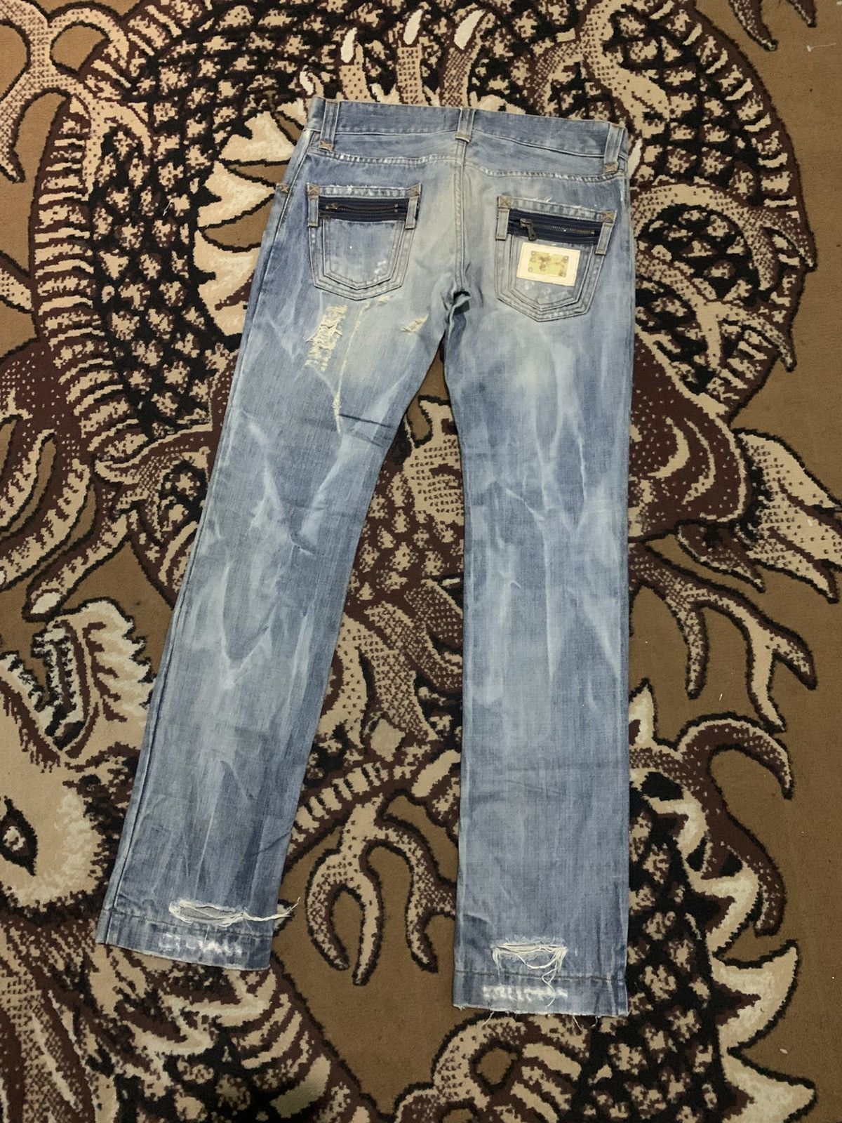 Dolce & Gabbana Dolce & Gabbana Distressed Denim Emblem Size US 34 / EU 50 - 1 Thumbnail