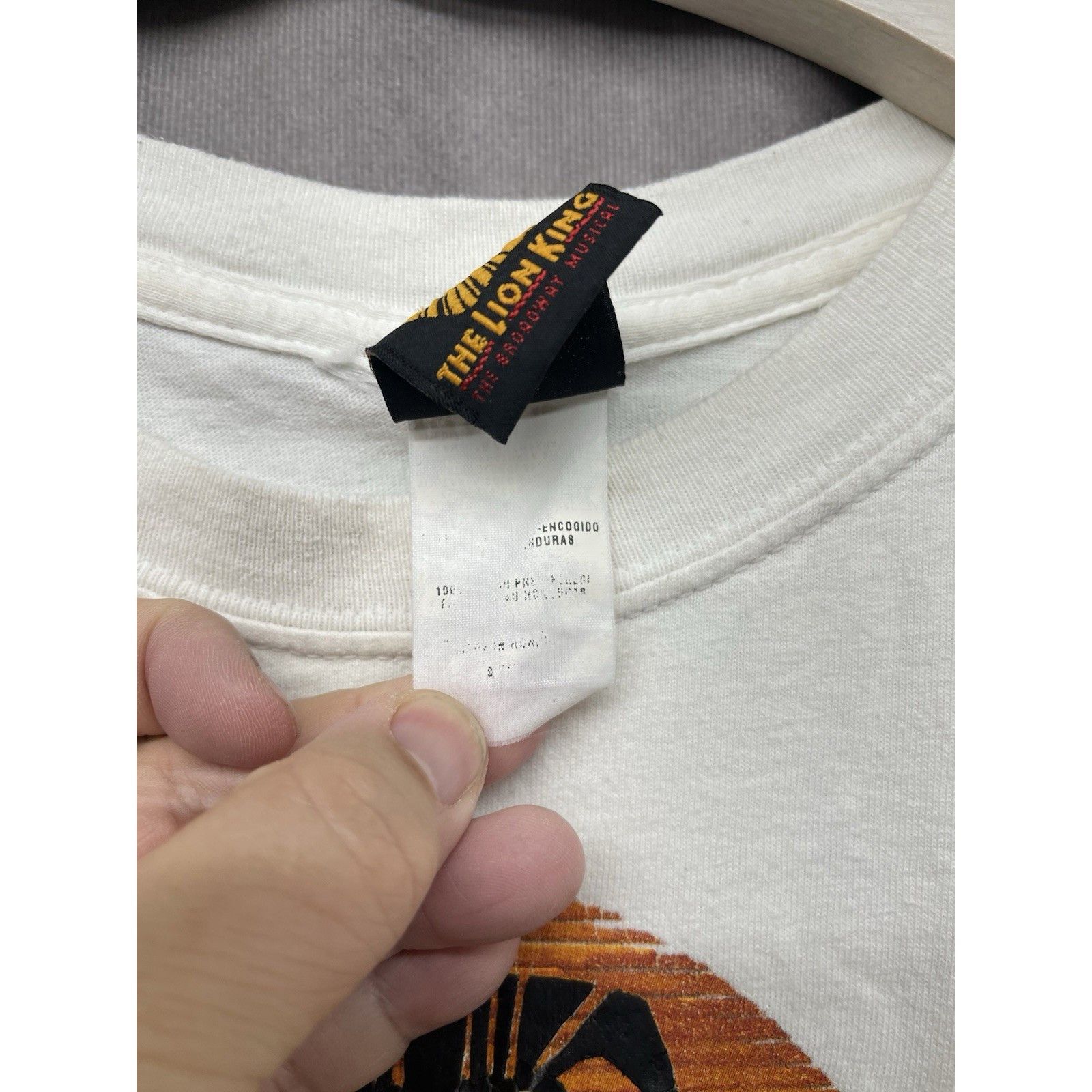 Hanes VTG Lion King Broadway Musical Shirt Medium Disney White Sho Size US M / EU 48-50 / 2 - 7 Thumbnail