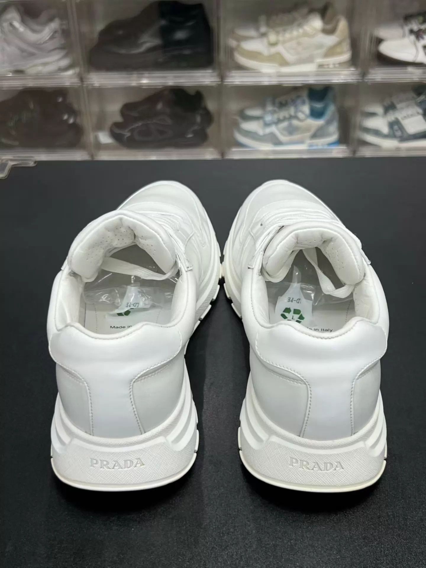 Prada PRADA leather white 41 EU sneakers Size US 8 / EU 41 - 7 Thumbnail