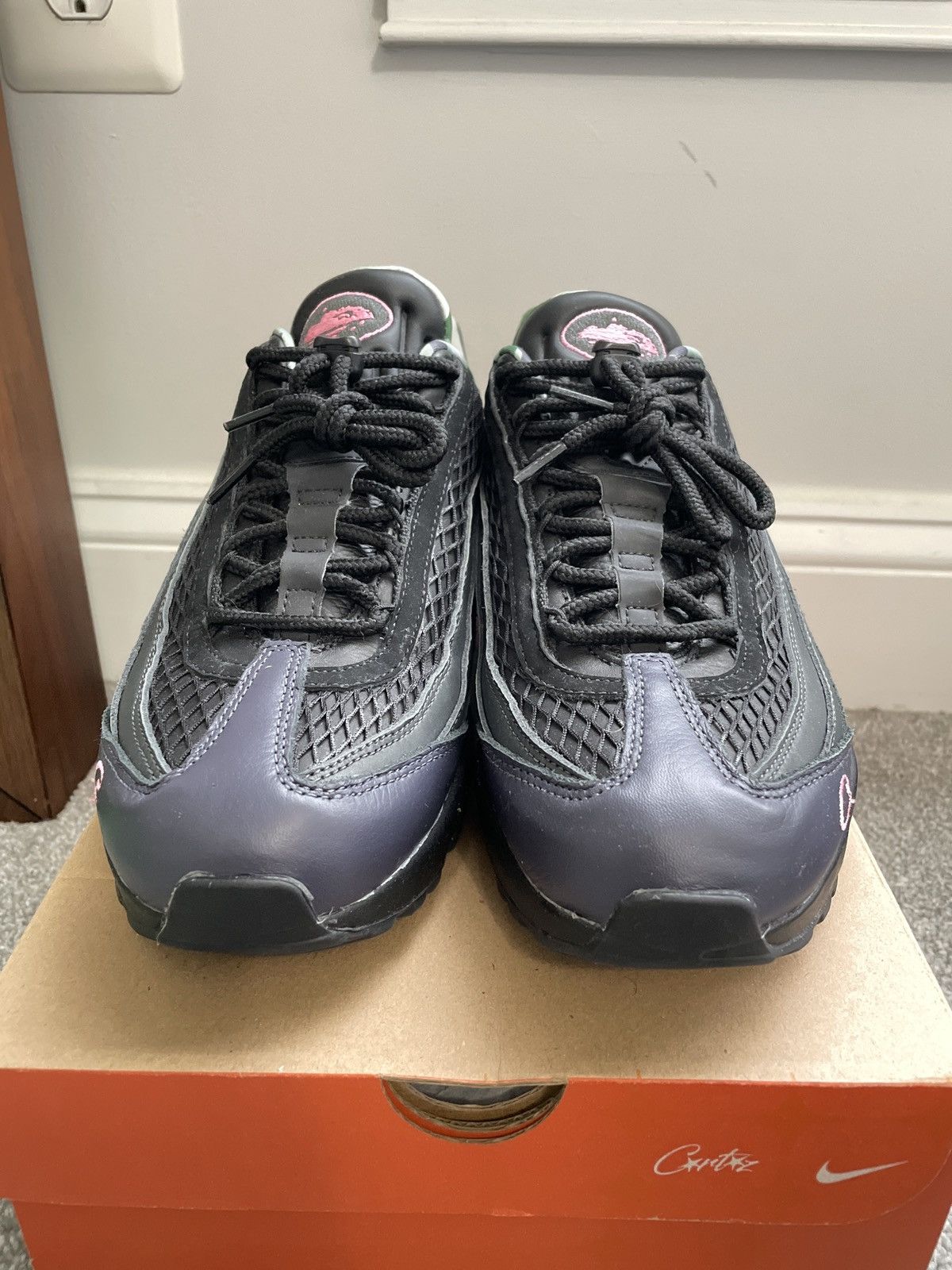 Corteiz × Nike Nike Air Max 95 SP (Corteiz Pink Beam) Size US 9.5 / EU 42-43 - 3 Thumbnail