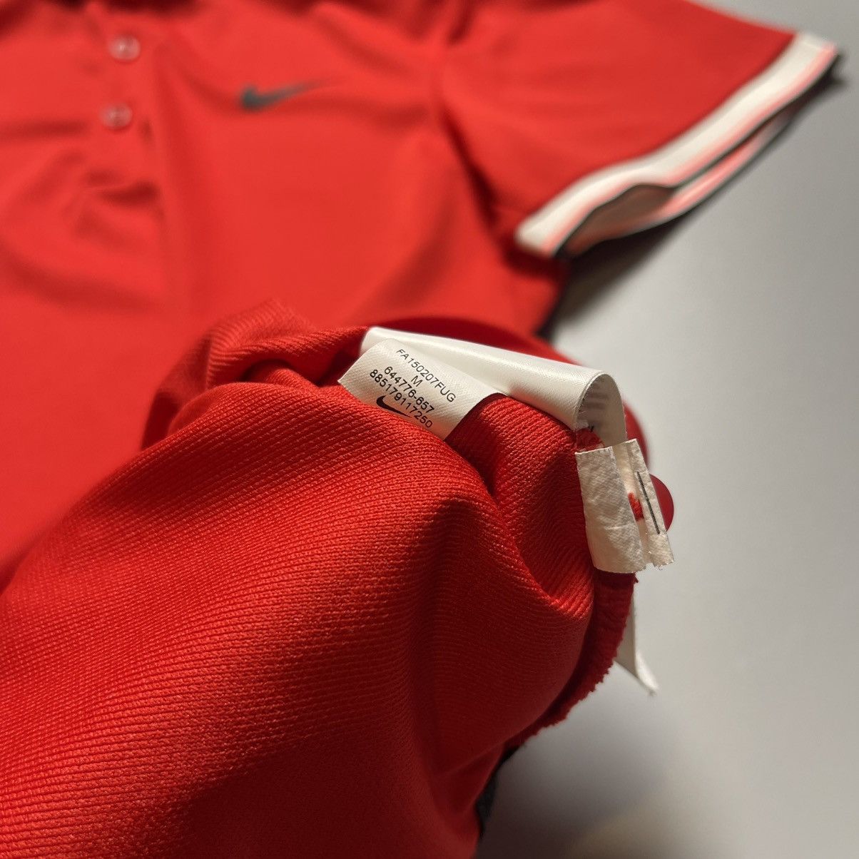 Nike × Vintage NIKE COURT RED POLO SIZE “M” 644776-657 Size US M / EU 48-50 / 2 - 9 Thumbnail