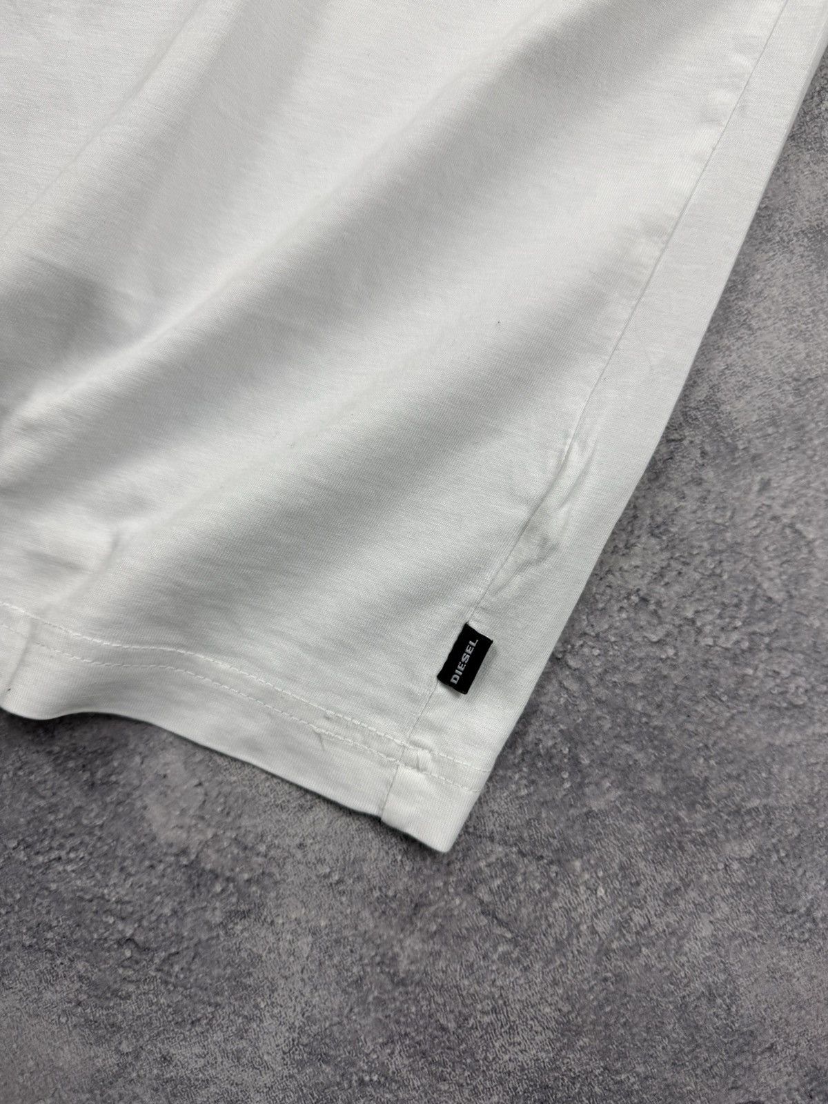 Diesel Vintage Diesel Big Logo T-Shirt White Tee Streetwear Hype Size US M / EU 48-50 / 2 - 11 Thumbnail