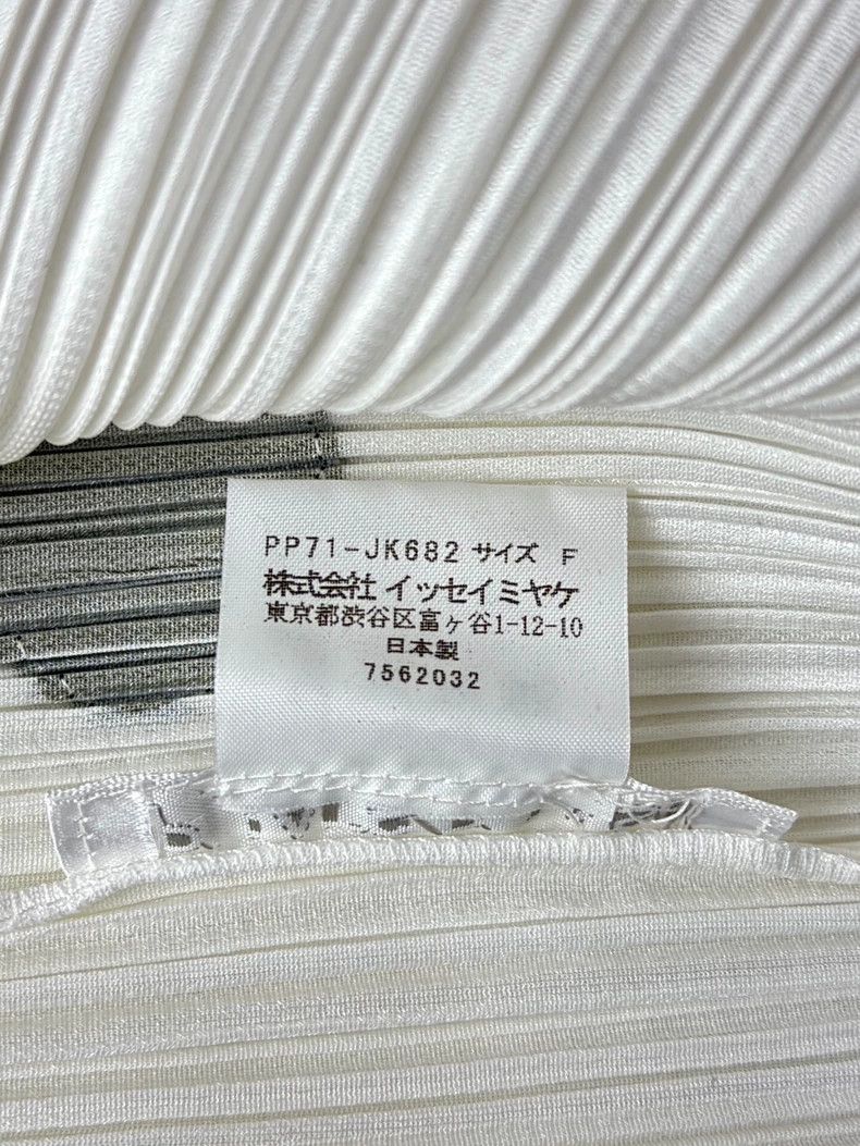 Issey Miyake Issey Miyake size:f White dialogue box pleated top Size S / US 4 / IT 40 - 5 Thumbnail