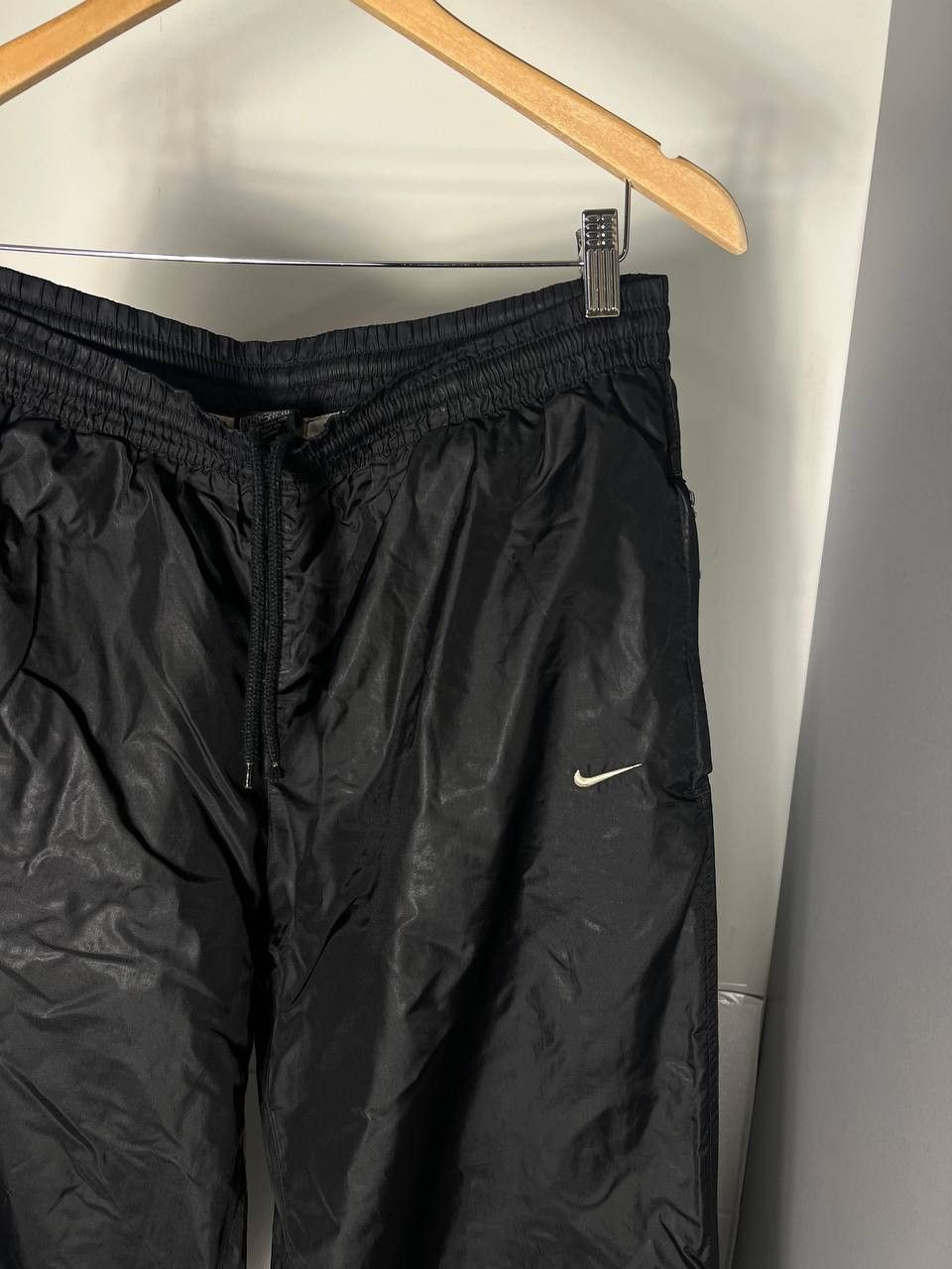 Nike VINTAGE NIKE NYLON RETRO SWEATPANTS DRILL SWOOSH Y2K 90s Size US 32 / EU 48 - 4 Thumbnail