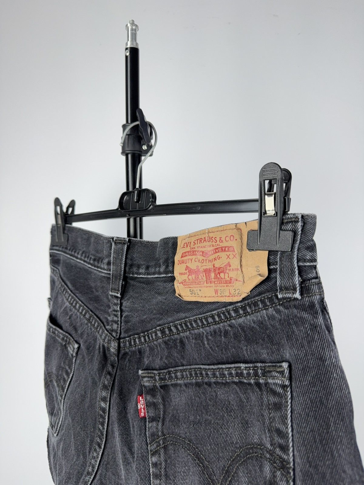 Levi's × Levi's Vintage Clothing × Vintage Vintage Levi’s 501 Black Denim Cutoff Shorts W30 Custom Size 30" / US 8 / IT 44 - 5 Thumbnail