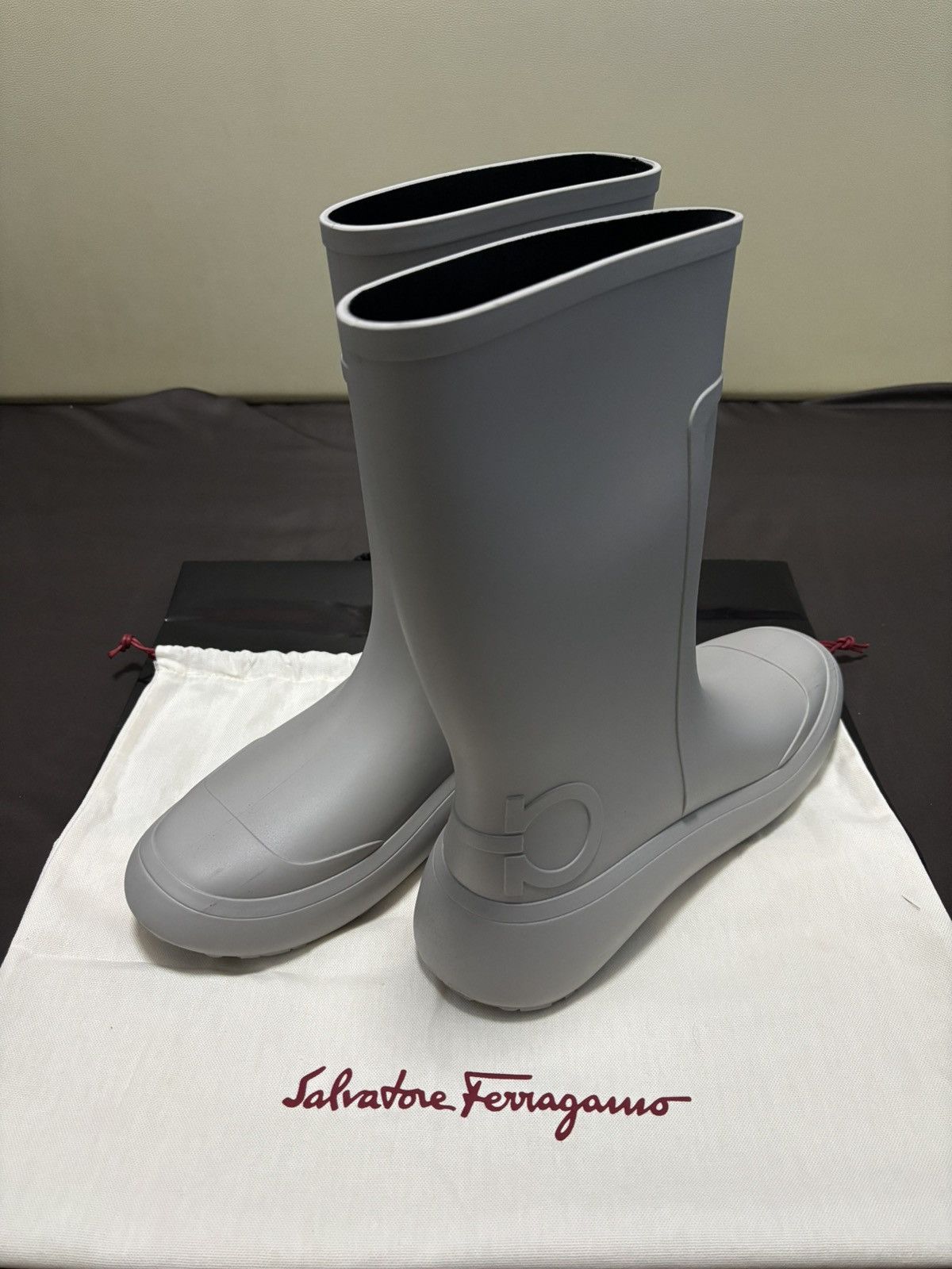 Salvatore Ferragamo Salvatore Ferragamo Gancini Rainboot Size US 10 / EU 43 - 1 Thumbnail