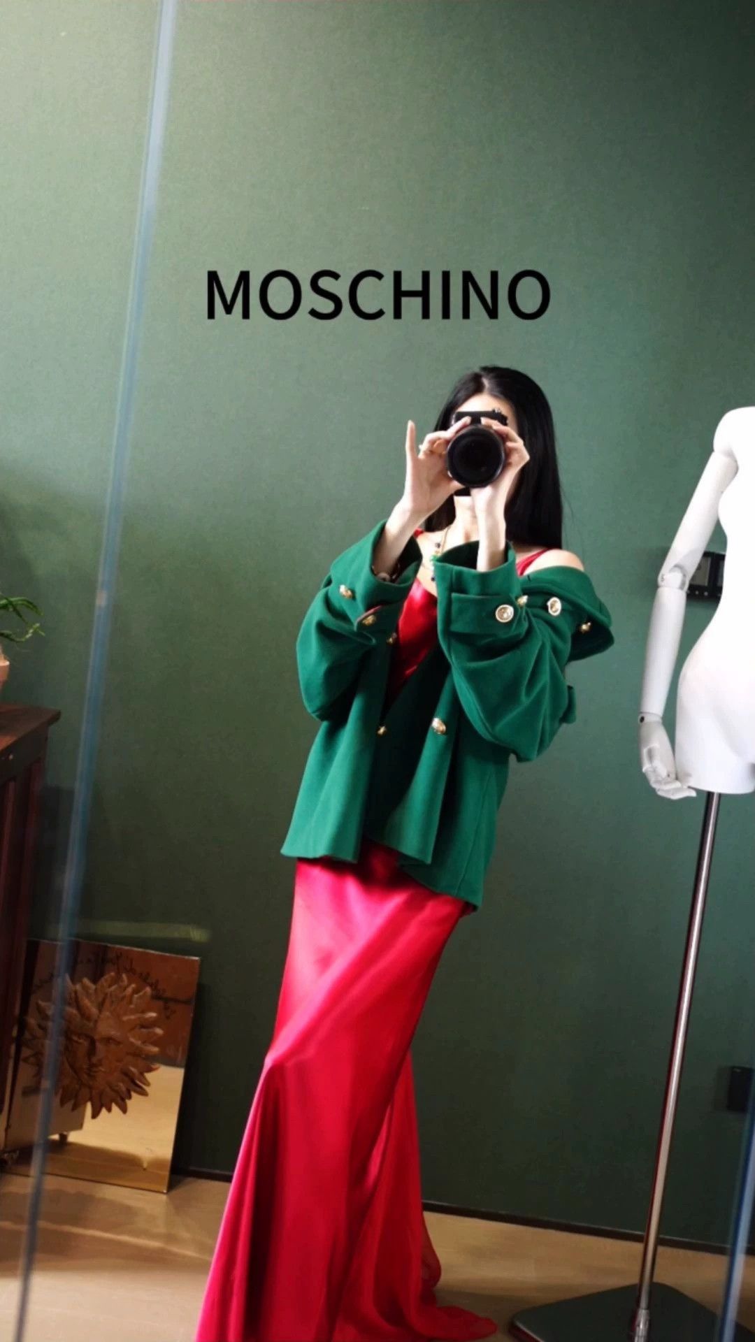 Moschino Moschino Oversized Red & Green Gold-Buttoned Wool Short Coat Size M / US 6-8 / IT 42-44 - 1 Thumbnail