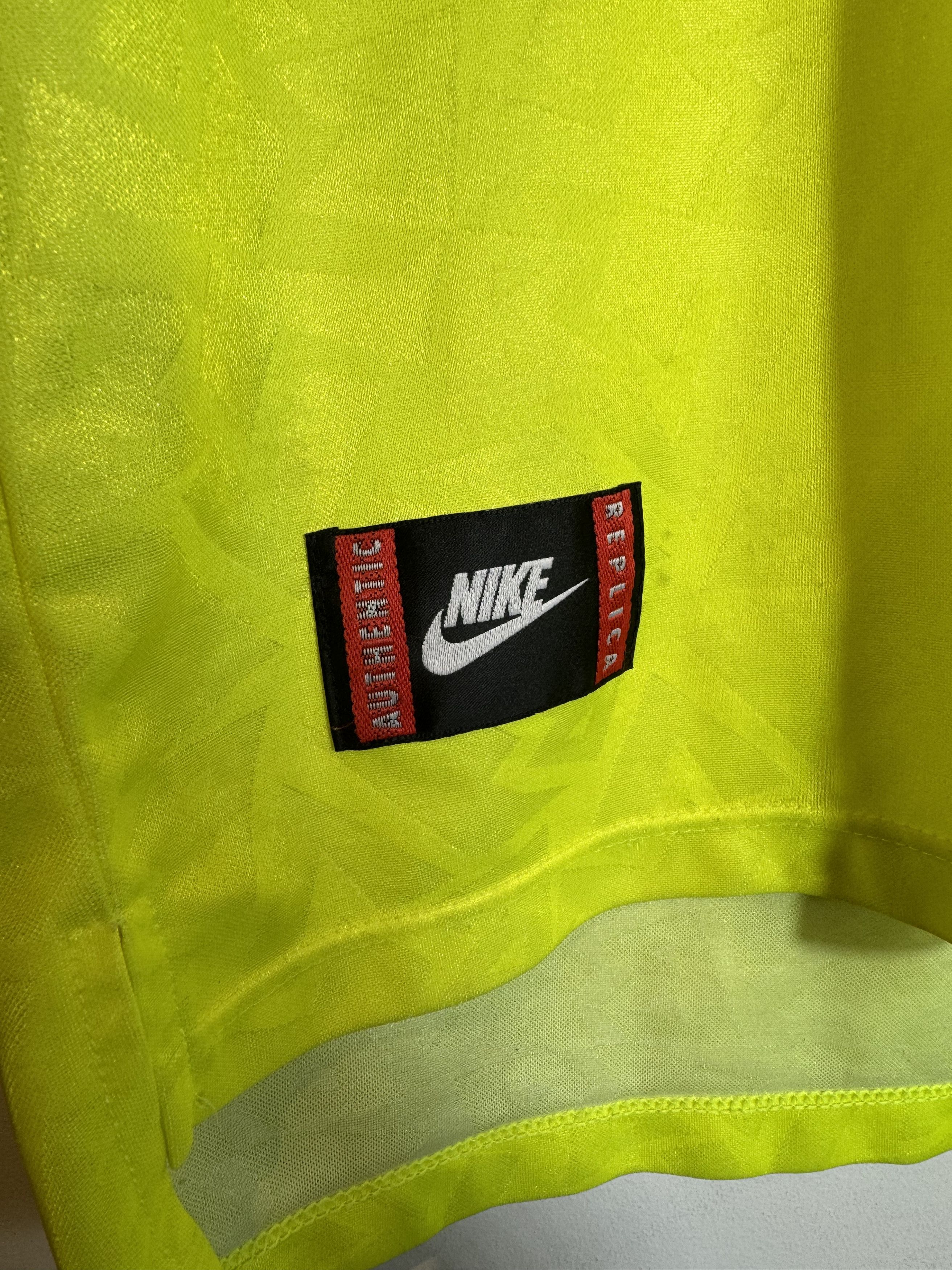Nike 95/96 Borussia Dortmund Longsleeve Home Jersey Size S Size US S / EU 44-46 / 1 - 3 Thumbnail