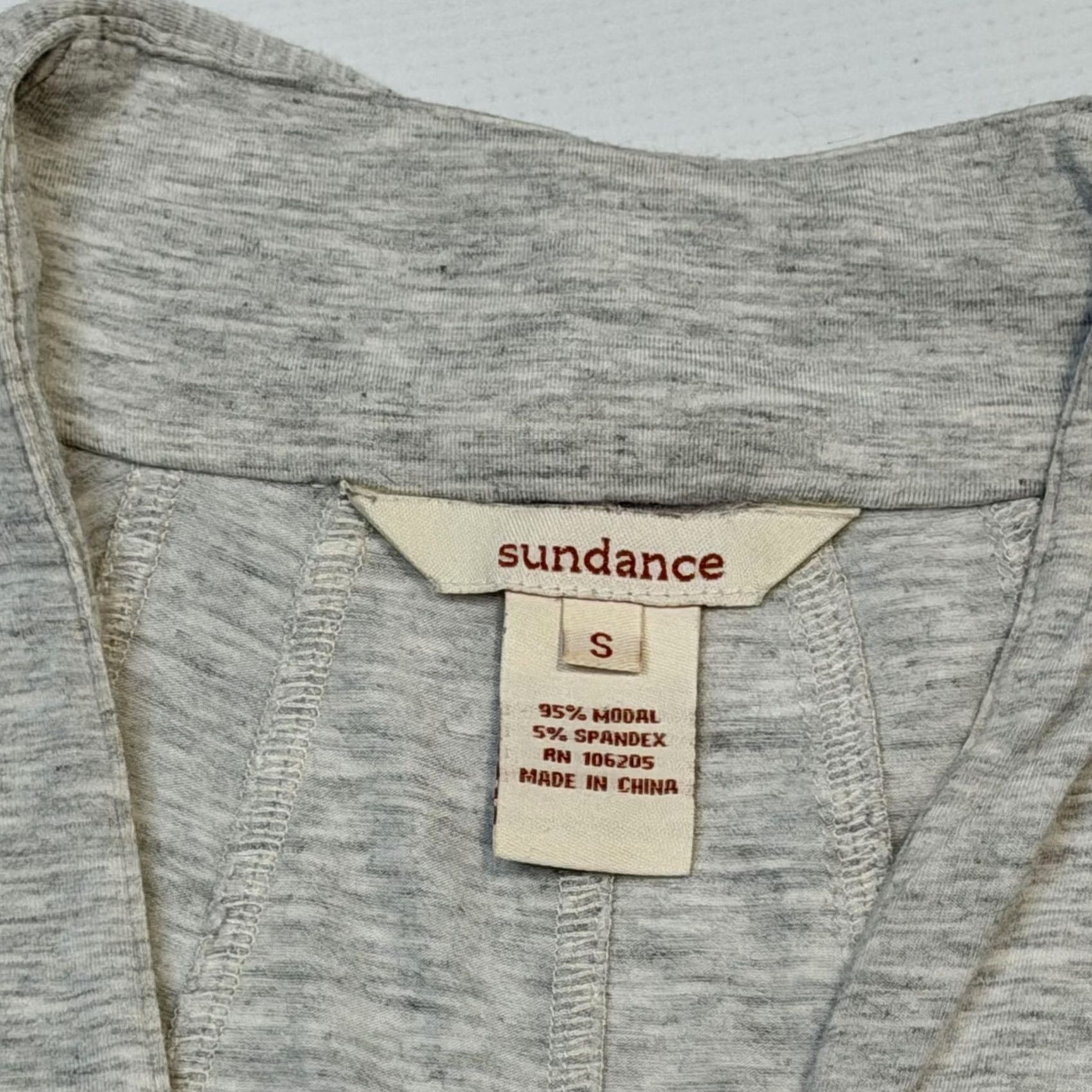 Vintage VINTAGE Black? Sundance Shirt Womens Small Gray Long Sleeve V-Neck Modal Spandex Casual Size S / US 4 / IT 40 - 8 Thumbnail