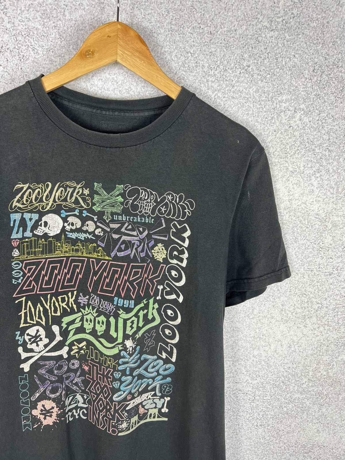 Zoo York Vintage Zoo York Y2K Skull T-Shirt Distressed Tee Size US M / EU 48-50 / 2 - 2 Thumbnail