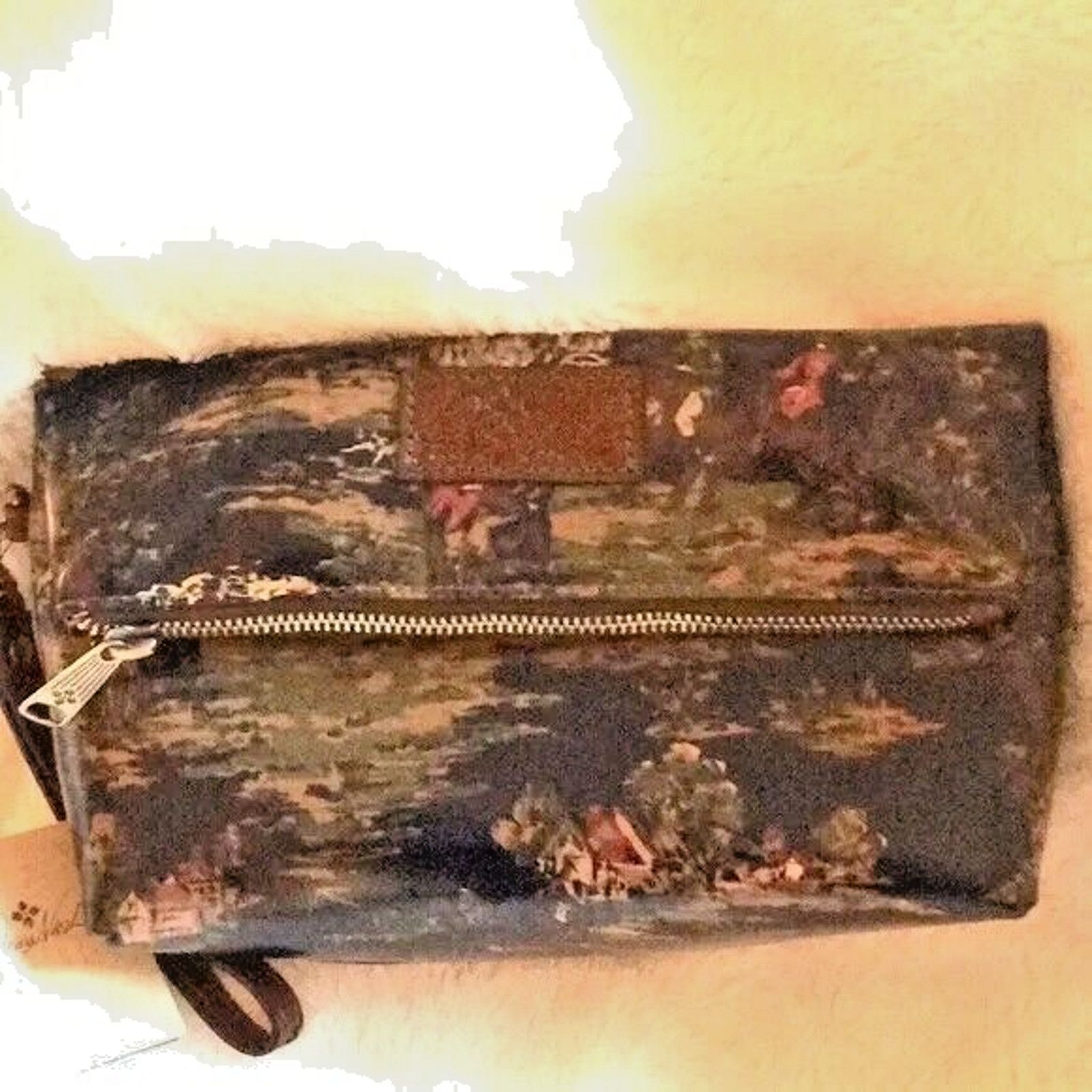 Patricia Nash Patricia Nash 100% Leather Wristlet Magnetic Fold Over Top S Size ONE SIZE - 4 Thumbnail