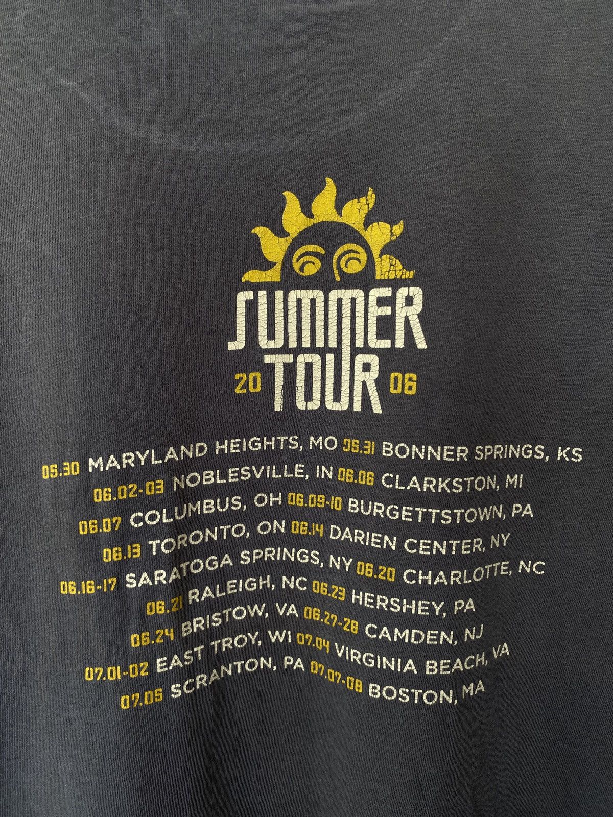 Band Tees Vintage Dave Matthews Band 2006 Tour Size US M / EU 48-50 / 2 - 6 Thumbnail