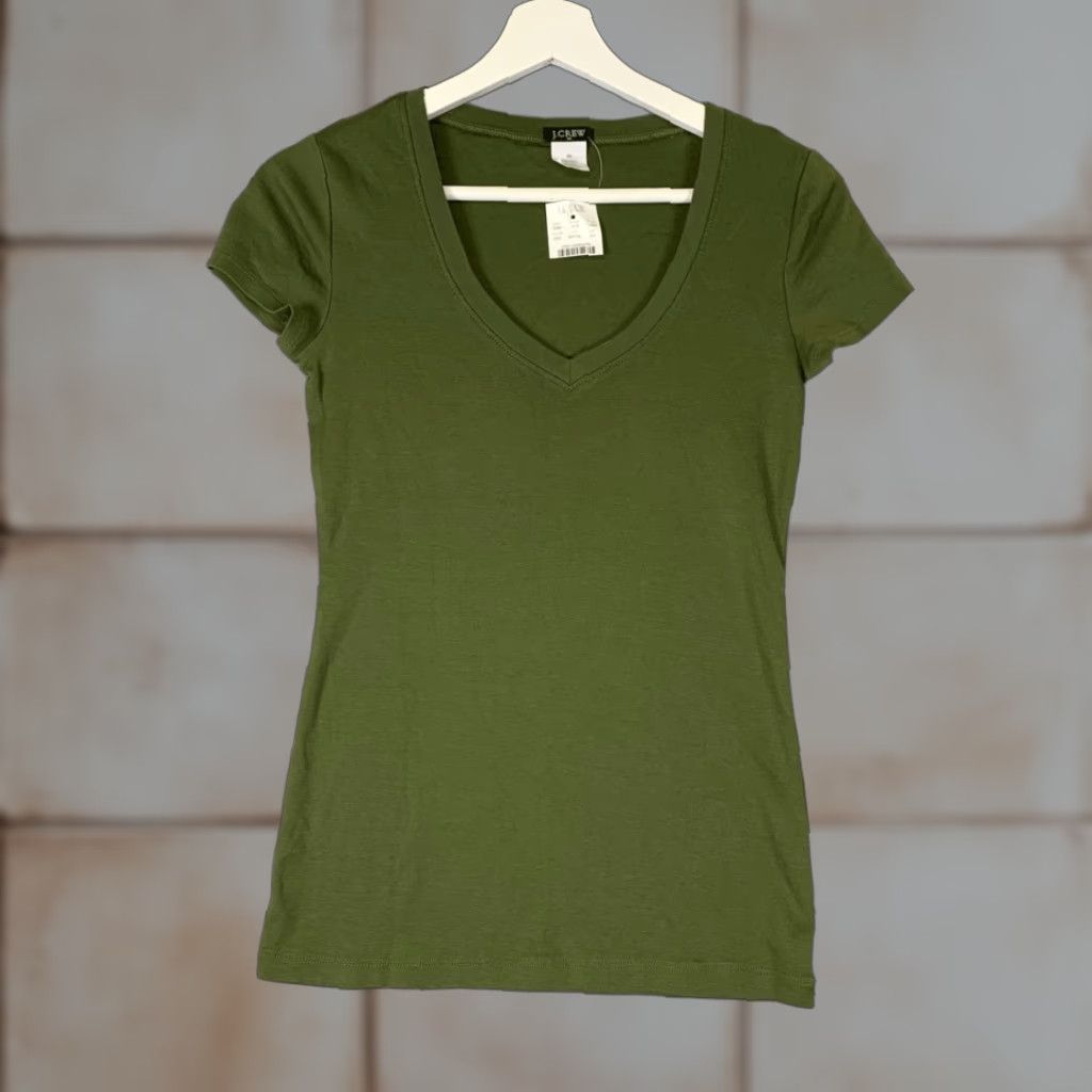 J.Crew VINTAGE J. Crew T-Shirt V-Neck Short Sleeve Womens XS Olive Green New with Tags Size XS / US 0-2 / IT 36-38 - 1 Thumbnail