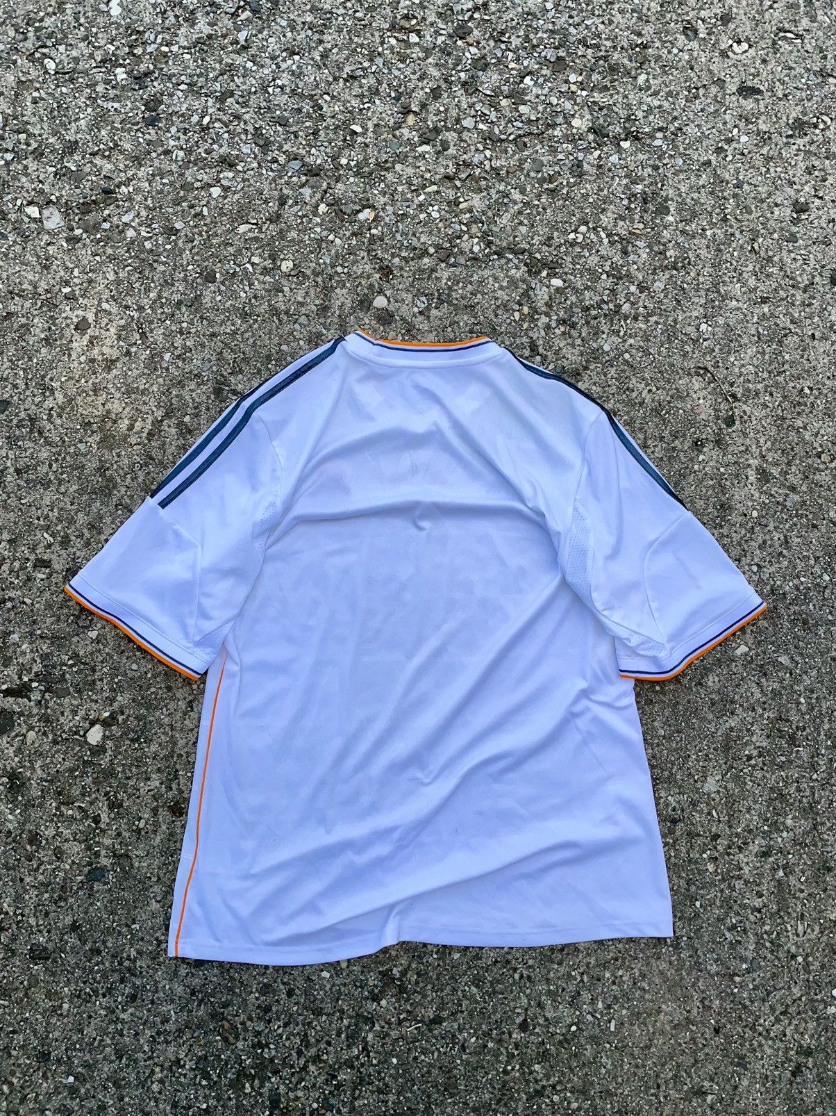 Adidas Adidas Vintage Football Tee Real Madrid Fly Emirates 2013 Size US XL / EU 56 / 4 - 5 Thumbnail