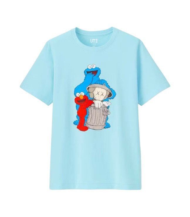 Kaws Kaws x Sesame Street Cookie Monster Large Uniqlo T Shirt Size US L / EU 52-54 / 3 - 1 Thumbnail