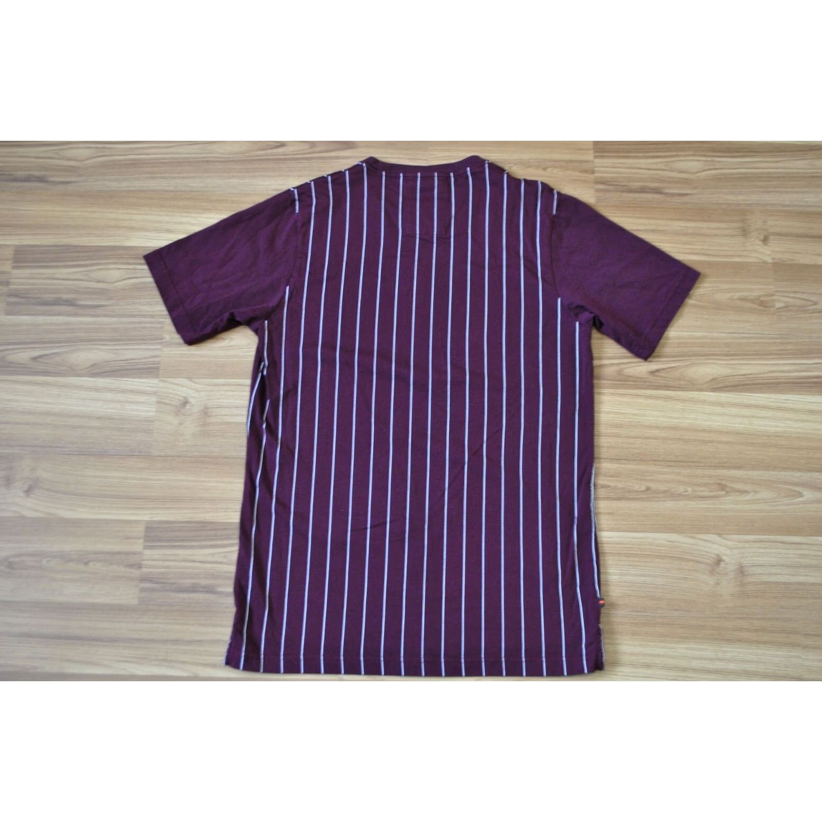 Vintage LUKE SPORT MEN'S T-SHIRT STRIPED BROWN 100% COTTON SIZE S / SMALL Shirt Adults Small Brown Luke Sport Mens Tshirt Striped 90s (if applicable) Size US S / EU 44-46 / 1 - 5 Thumbnail