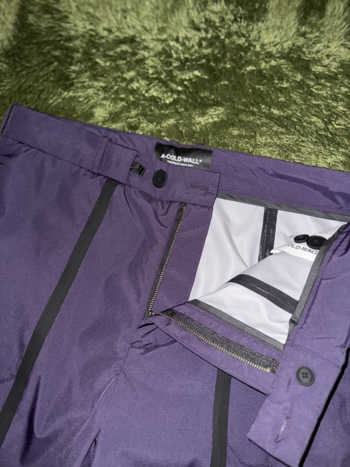 A-COLD-WALL* [50] A-COLD-WALL* Technical Seam-Sealed Pants Purple Size US 34 / EU 50 - 3 Thumbnail