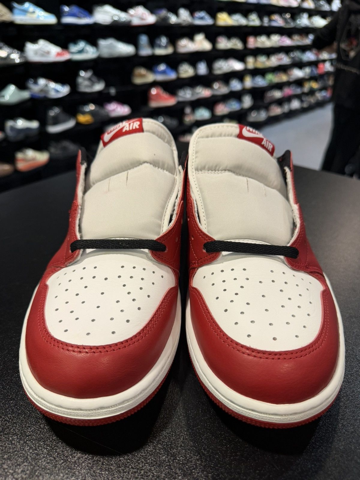 Jordan Brand Size 13 - Jordan 1 Low Retro OG Chicago (2025) Size US 13 / EU 46 - 2 Thumbnail