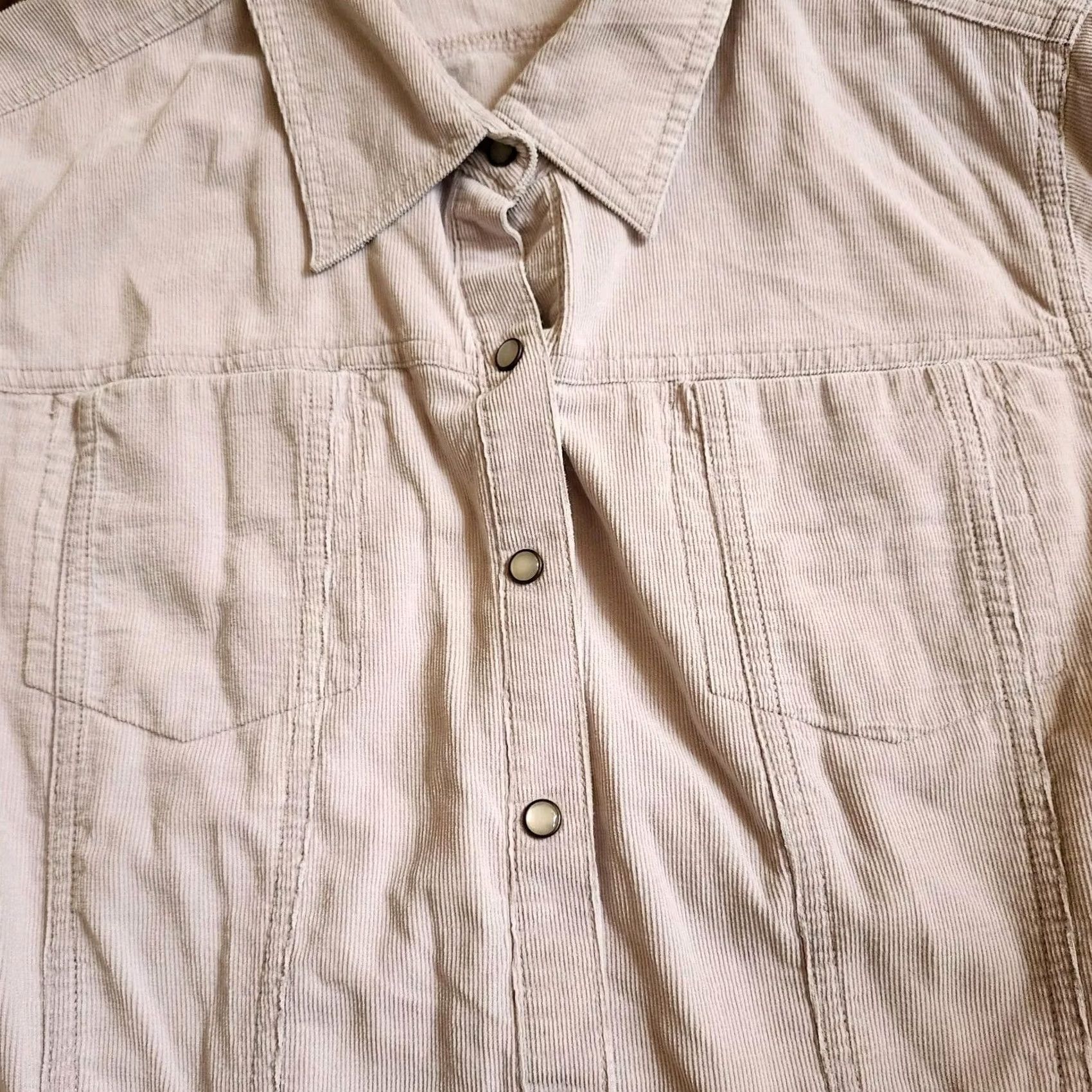 Gloria Vanderbilt Gloria Vanderbilt Button-Up Beige Pockets - Size L - Women - Long Sleeve - 100% Cotton - Regular Fit - Solid - Collared - Button Closure Size L / US 10 / IT 46 - 4 Thumbnail