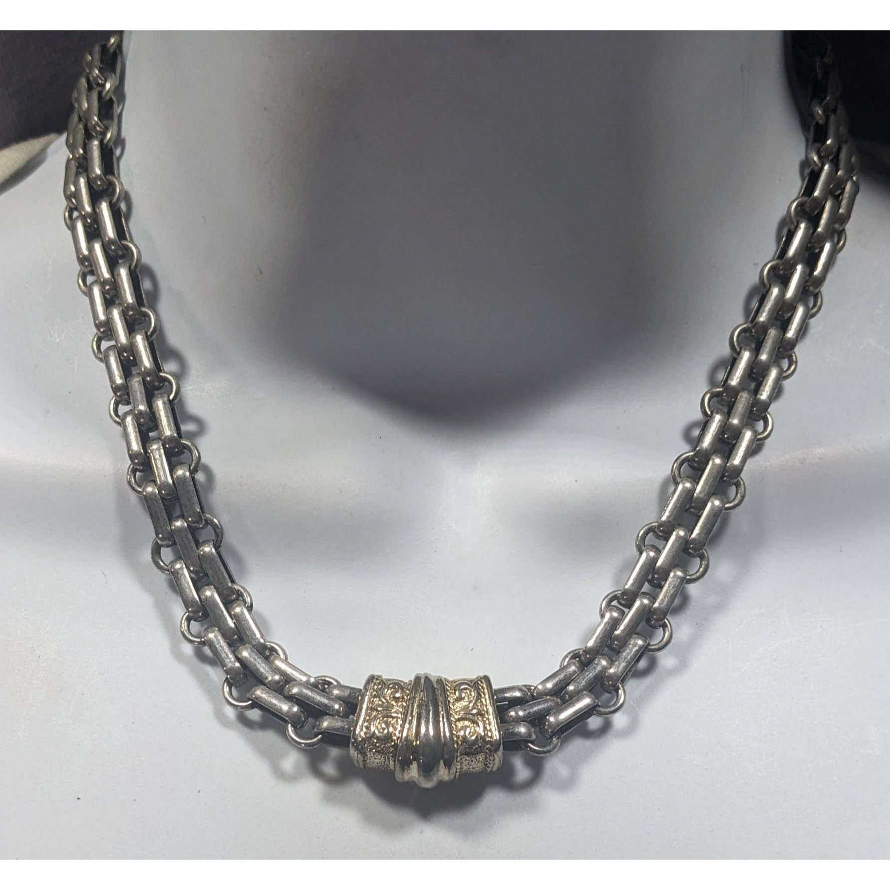 Other Unique Chunky Silver Tone Chain Necklace With Magnetic Clasp Size ONE SIZE - 2 Thumbnail