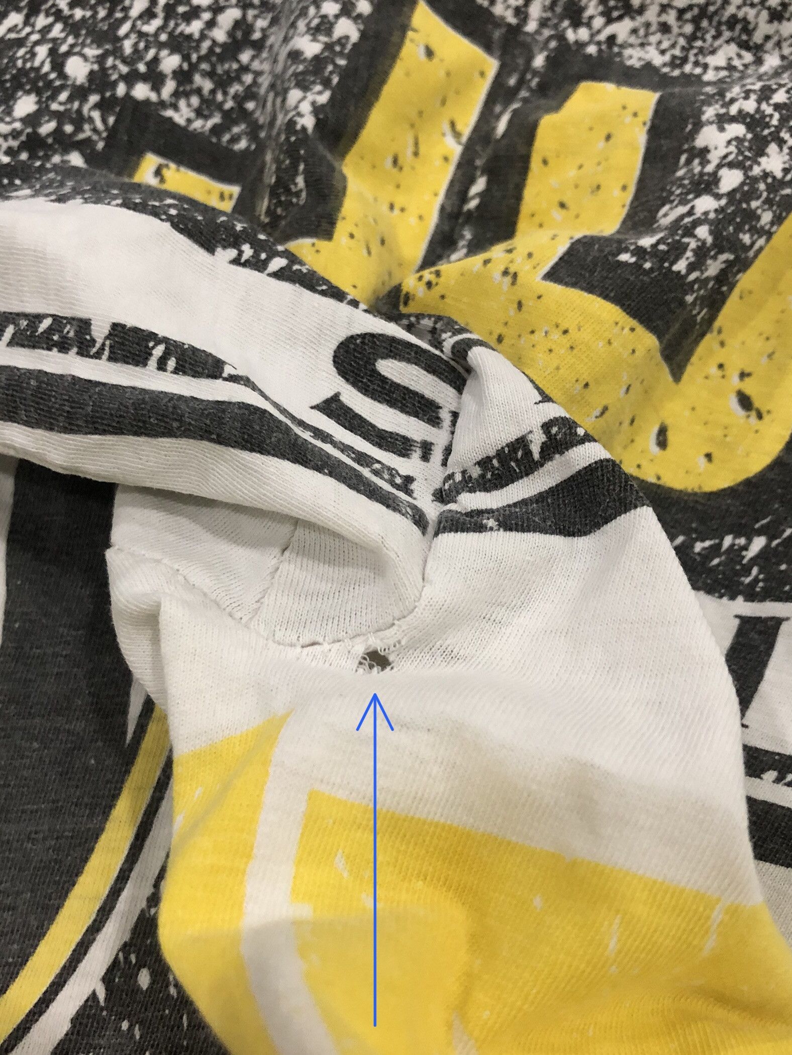 Vintage Vintage Rare Worn 90s Juventus Fullprint T-shirts Size US XL / EU 56 / 4 - 16 Thumbnail