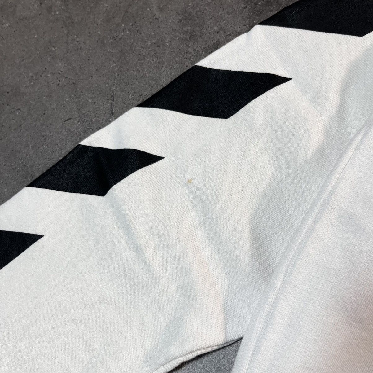 Off-White Off White Virgil Abloh Diagonals Caravaggio Crewneck Sweat Size US XL / EU 56 / 4 - 8 Thumbnail